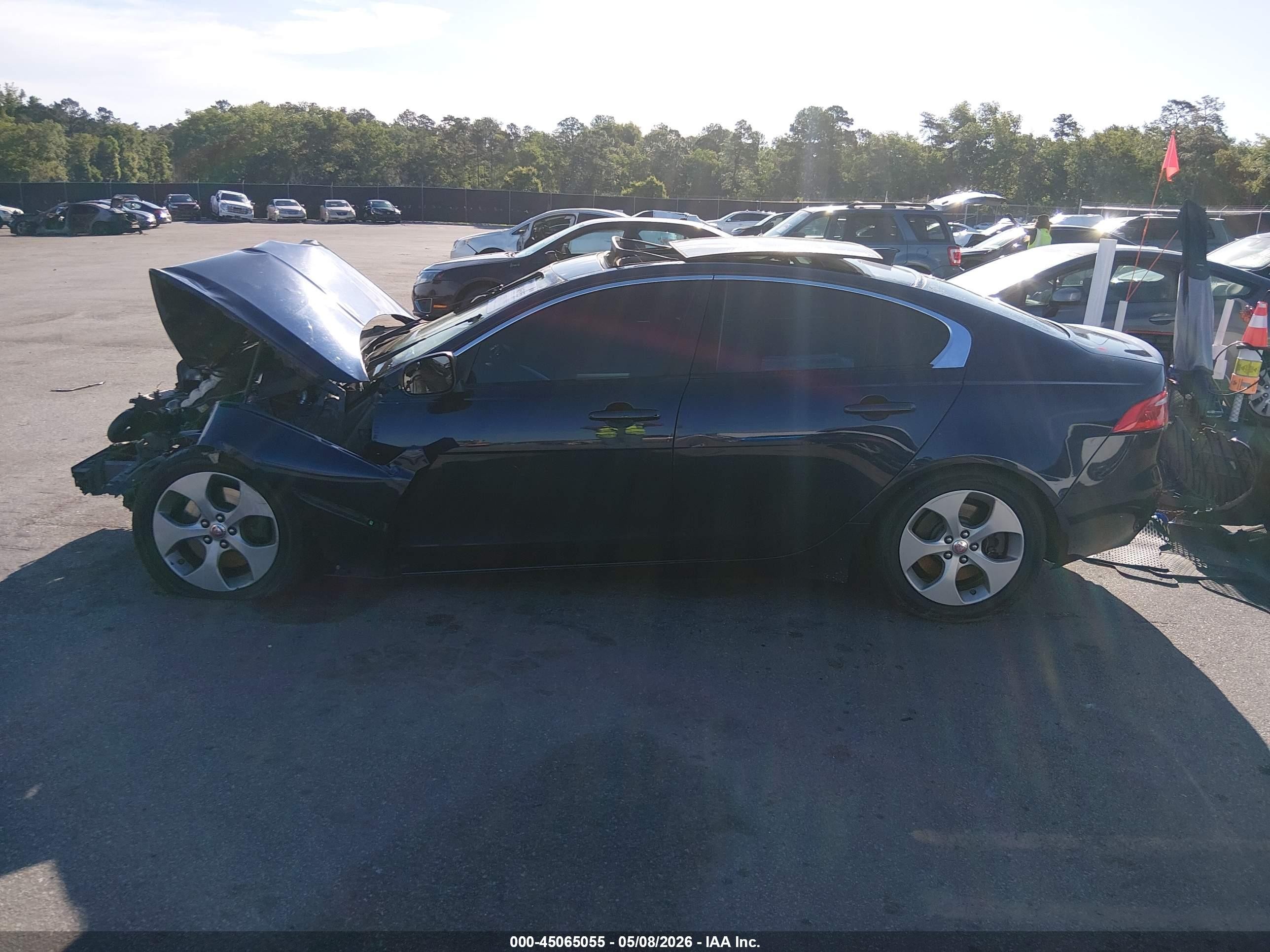 2017 Jaguar Xe 25t Синий vin: SAJAR4BG6HA951287