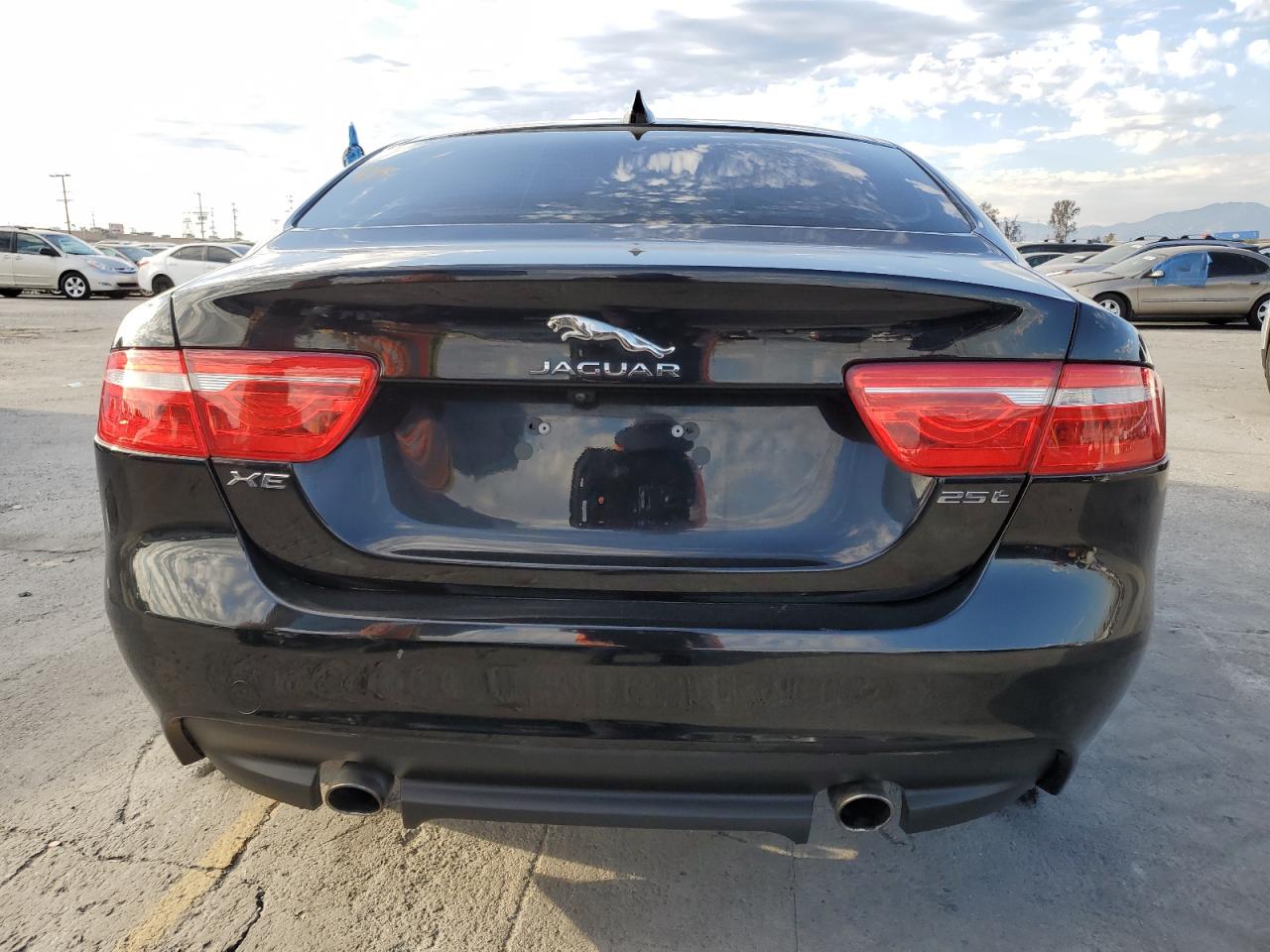 2018 Jaguar Xe Black vin: SAJAR4FX6JCP33788