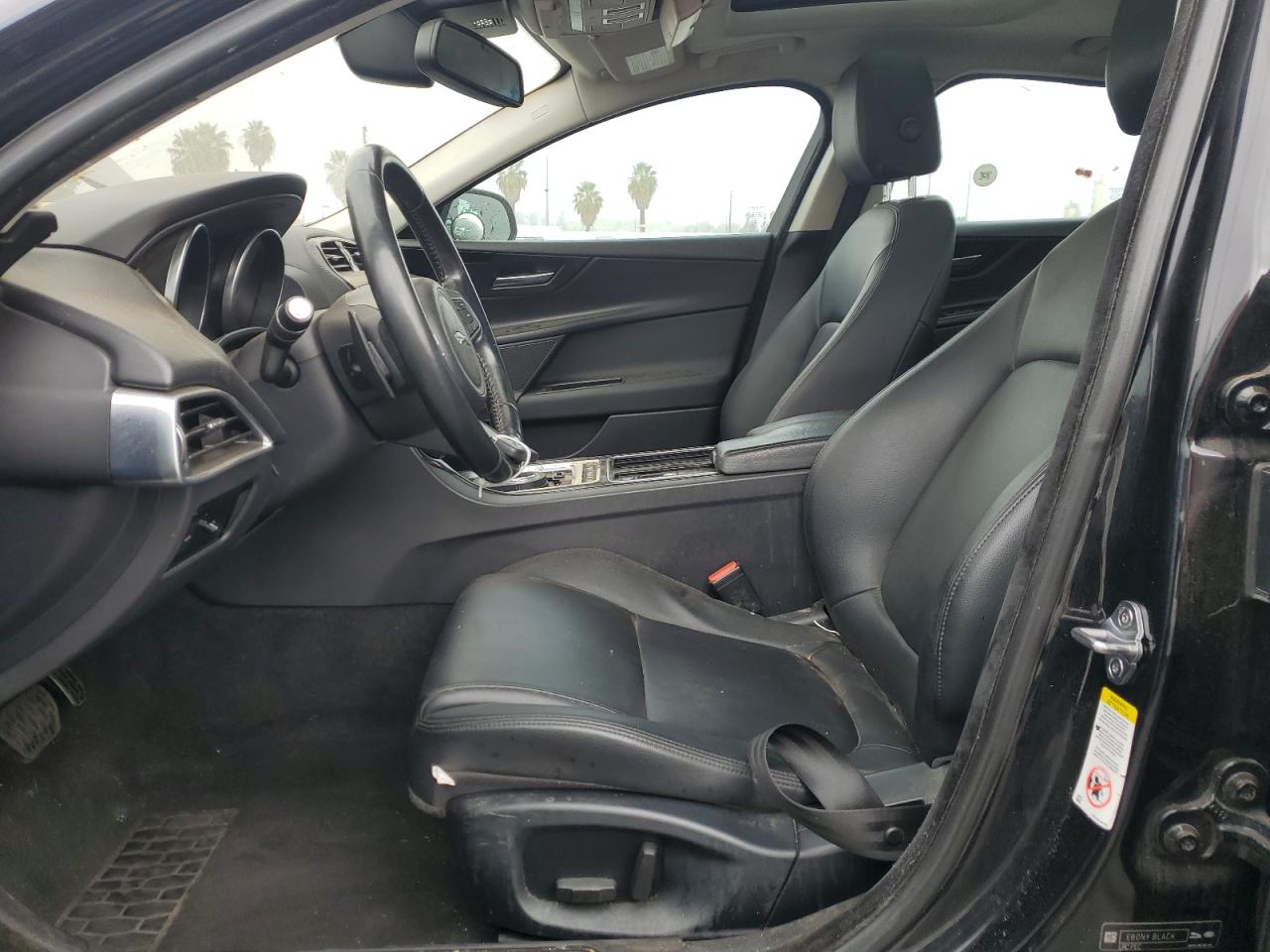 2018 Jaguar Xe Black vin: SAJAR4FX7JCP37106