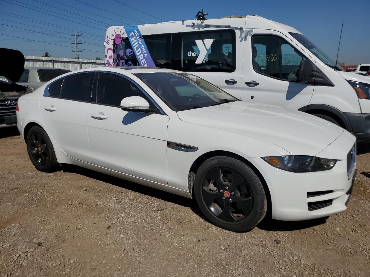 2018 Jaguar Xe White vin: SAJAS4FX5JCP19501
