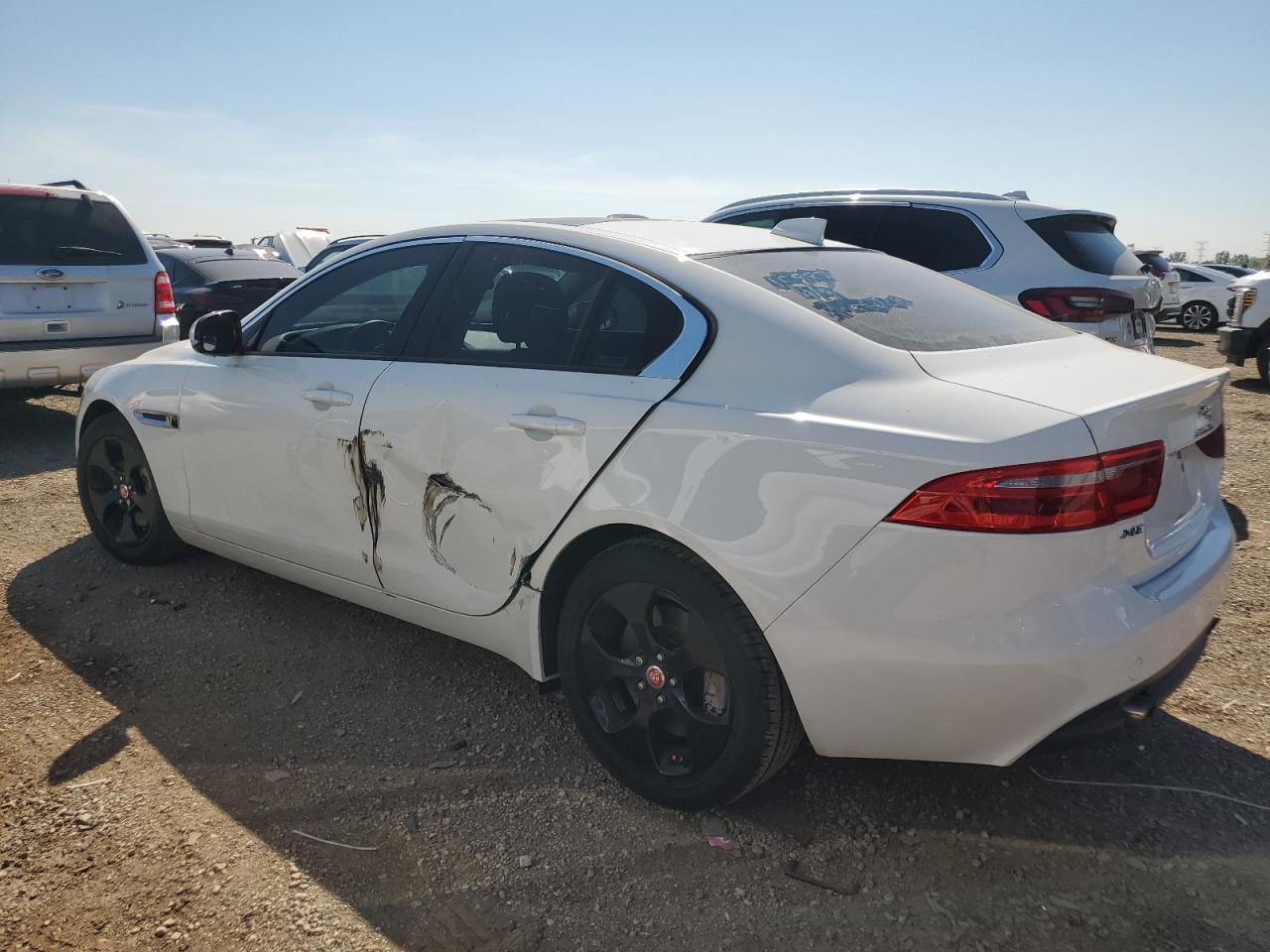 2018 Jaguar Xe White vin: SAJAS4FX5JCP19501