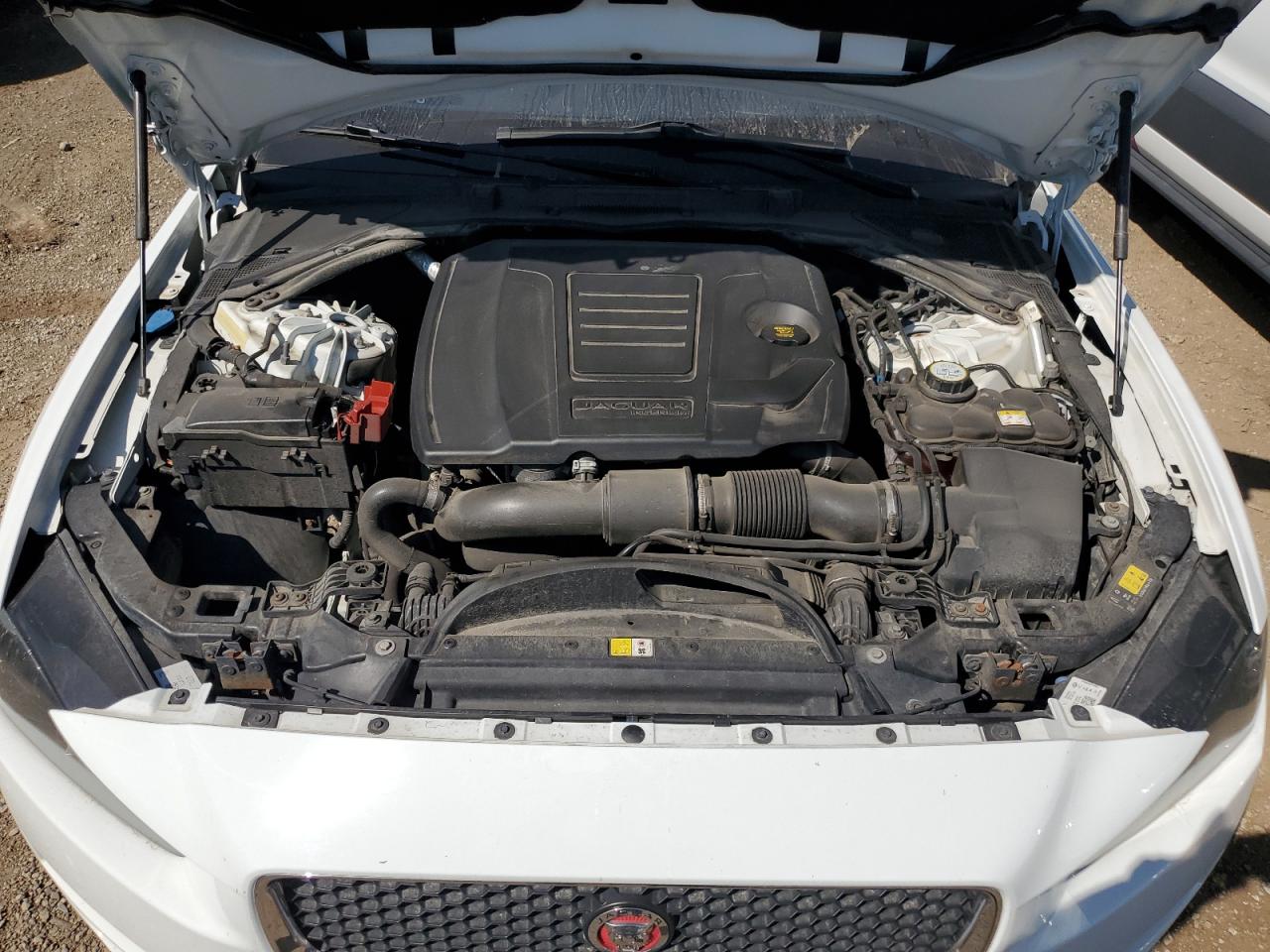 2018 Jaguar Xe White vin: SAJAS4FX5JCP19501