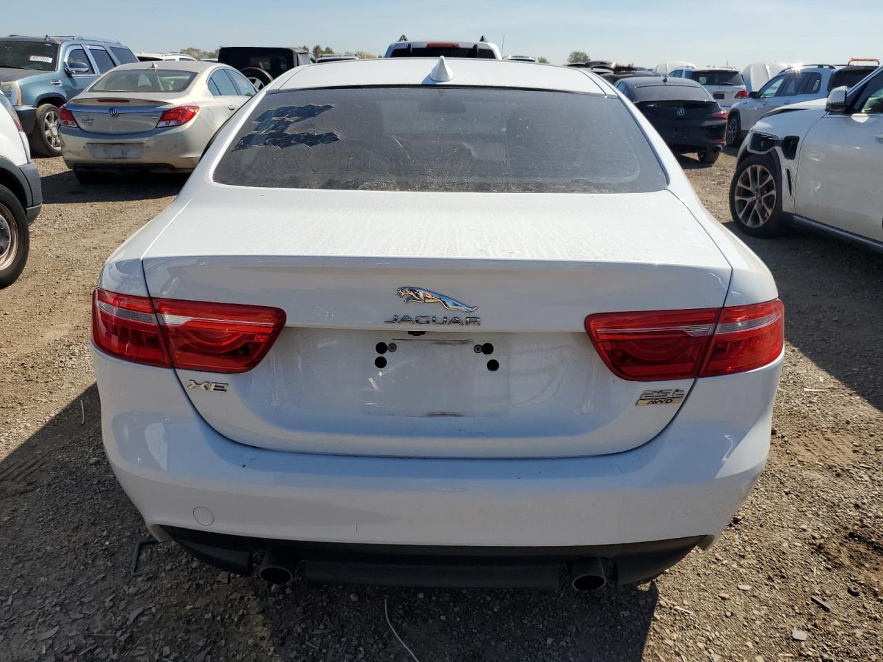 2018 Jaguar Xe White vin: SAJAS4FX5JCP19501