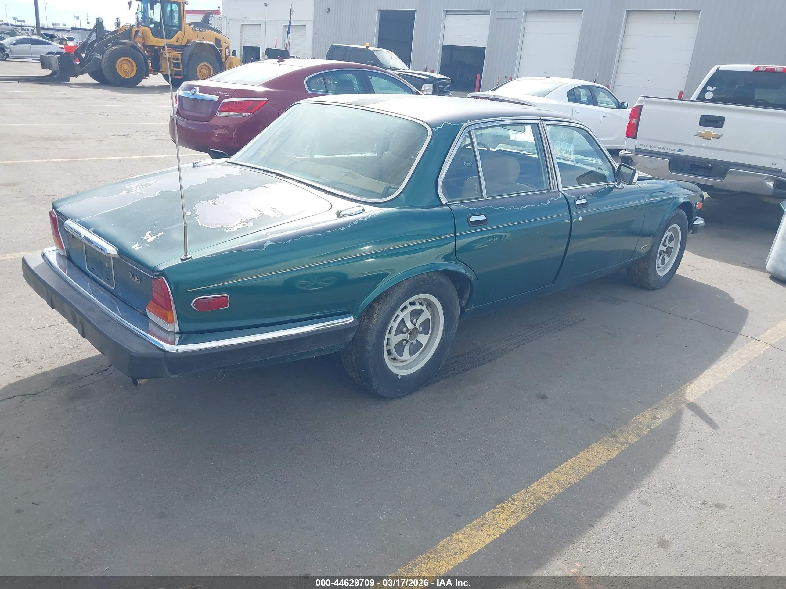 1985 Jaguar Xj6   Зеленый vin: SAJAV1342FC398282