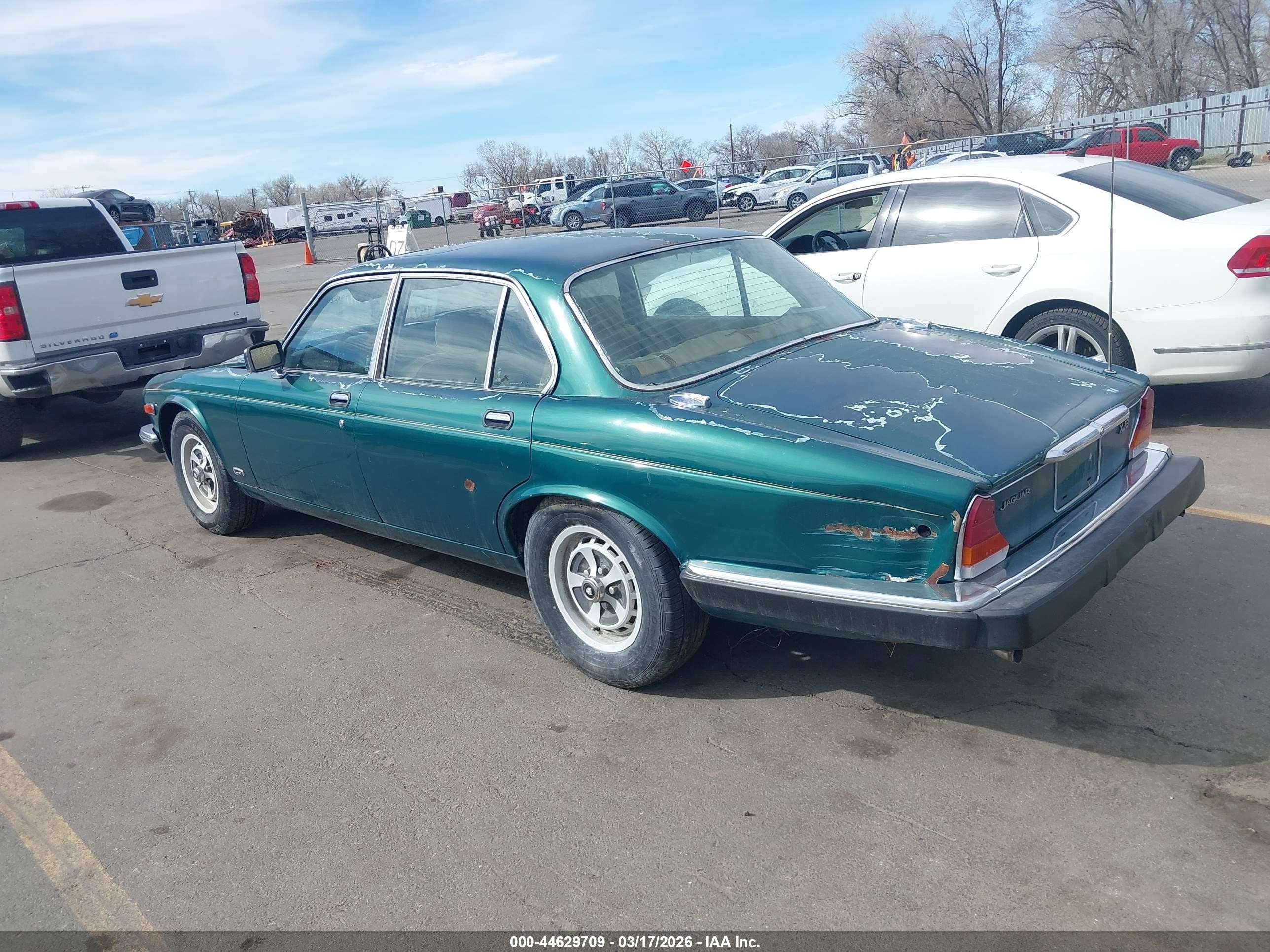 1985 Jaguar Xj6   Зеленый vin: SAJAV1342FC398282