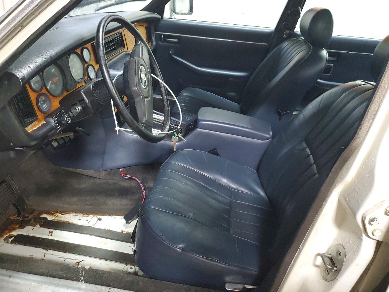 1985 Jaguar Xj6 White vin: SAJAV1343FC429376