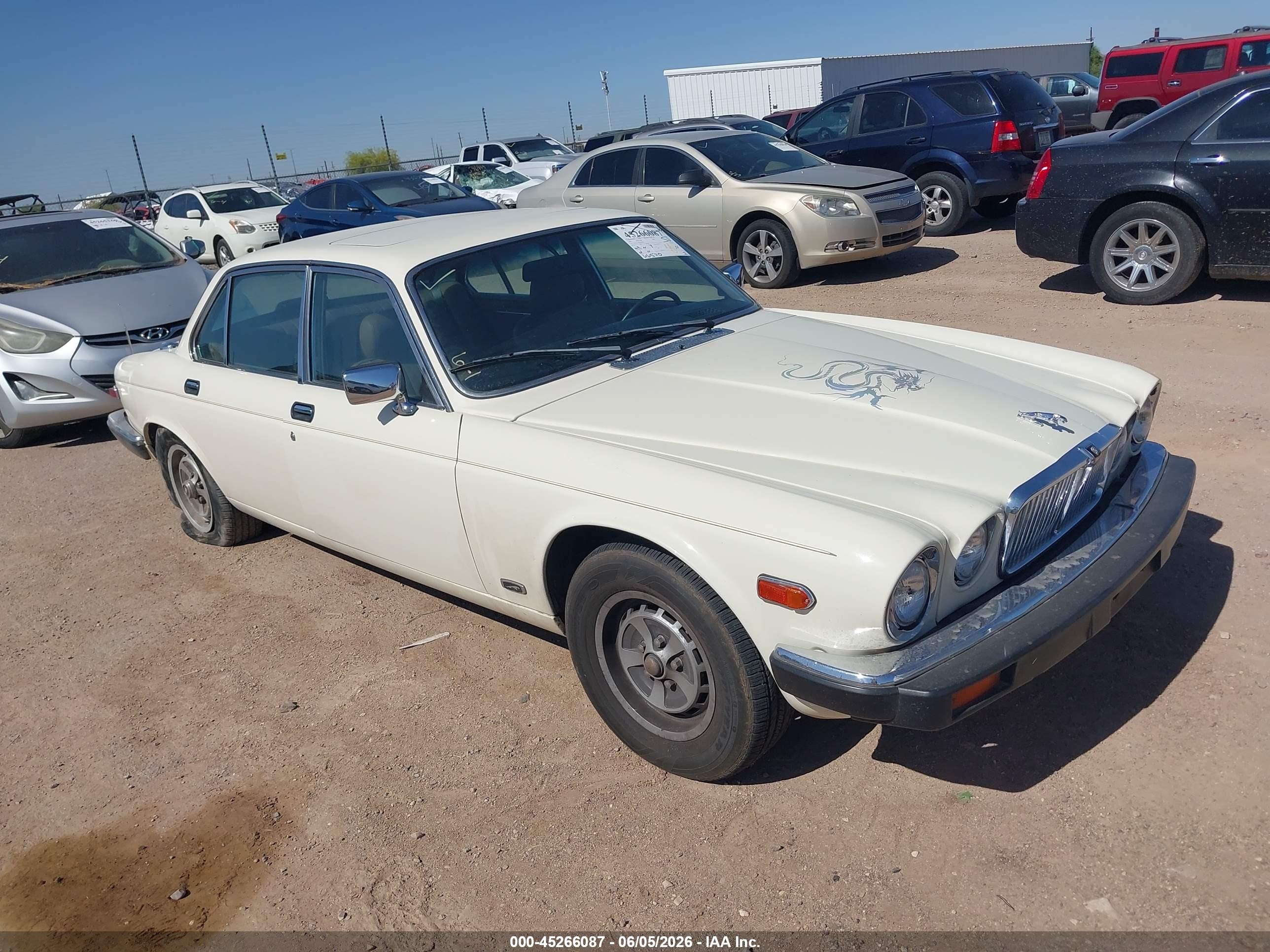 1987 Jaguar Xj6   Cream vin: SAJAV1343HC463885