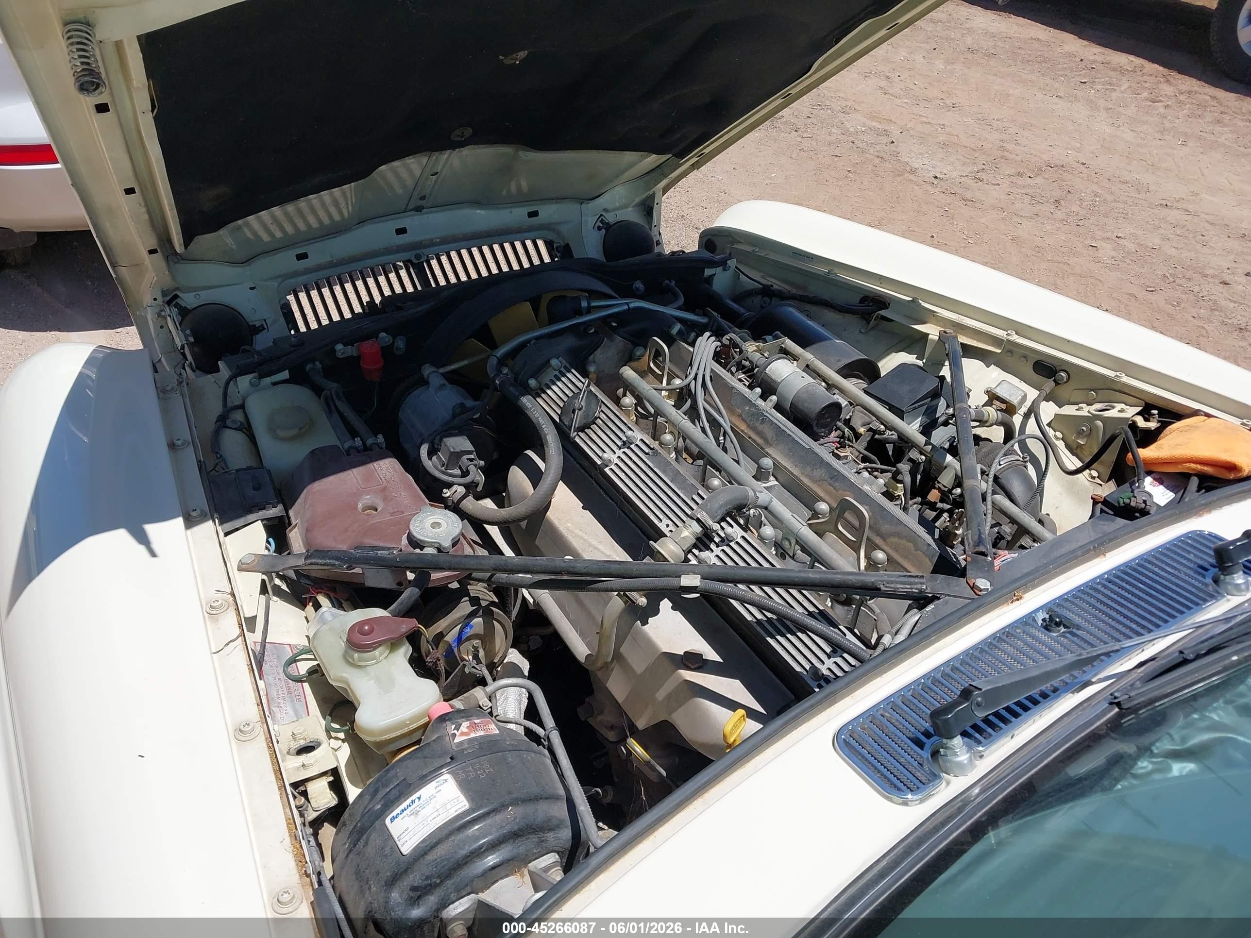 1987 Jaguar Xj6   Cream vin: SAJAV1343HC463885