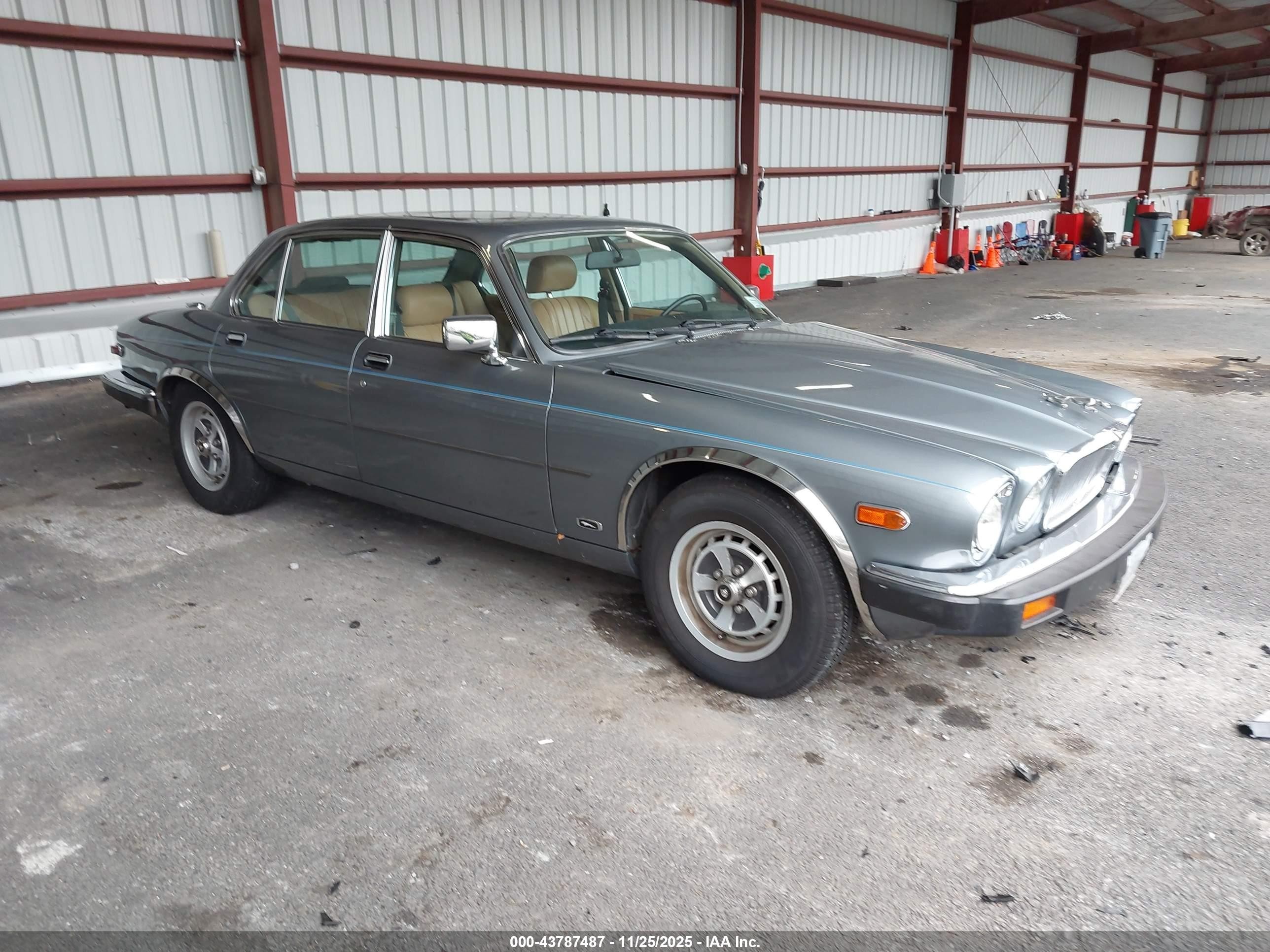 SAJAV1343HC472912
