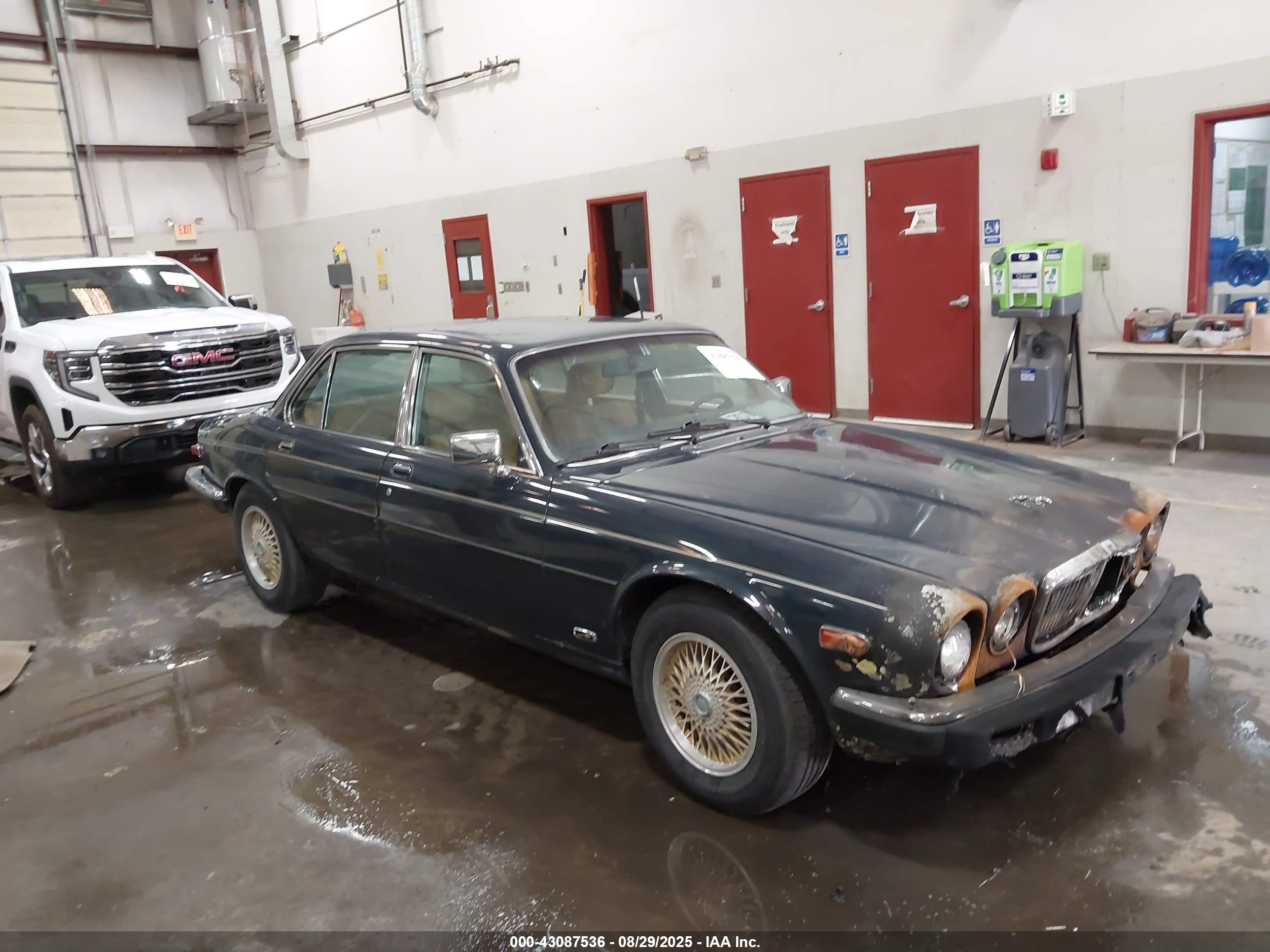 1985 Jaguar Xj6   Green vin: SAJAV1346FC416069