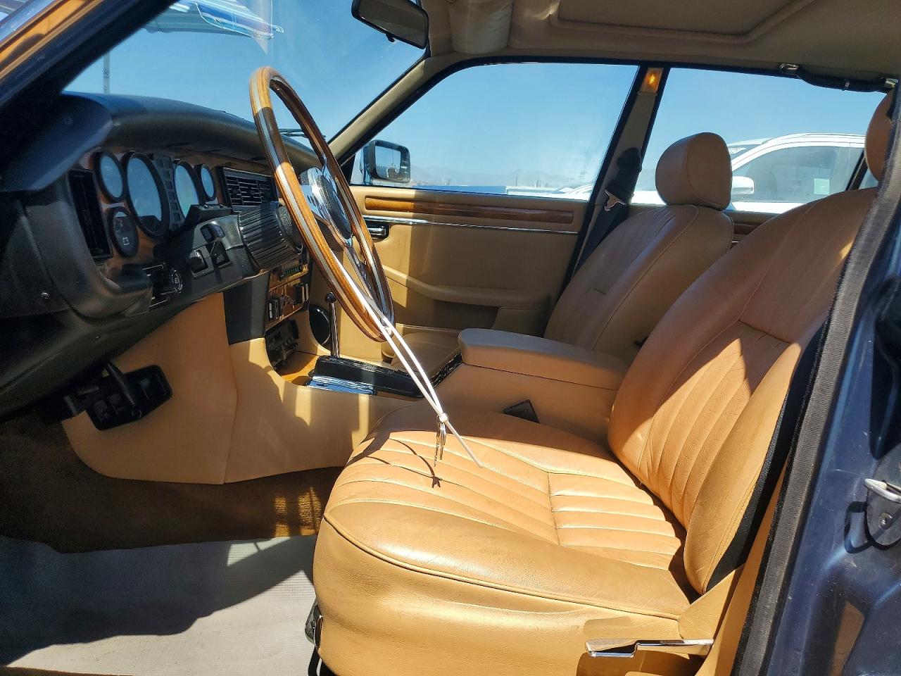 1987 Jaguar Xj6 Blue vin: SAJAV1347HC461900