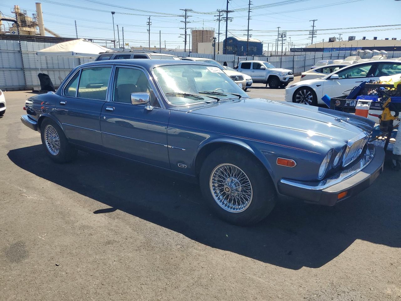 1987 Jaguar Xj6 Blue vin: SAJAV1347HC461900
