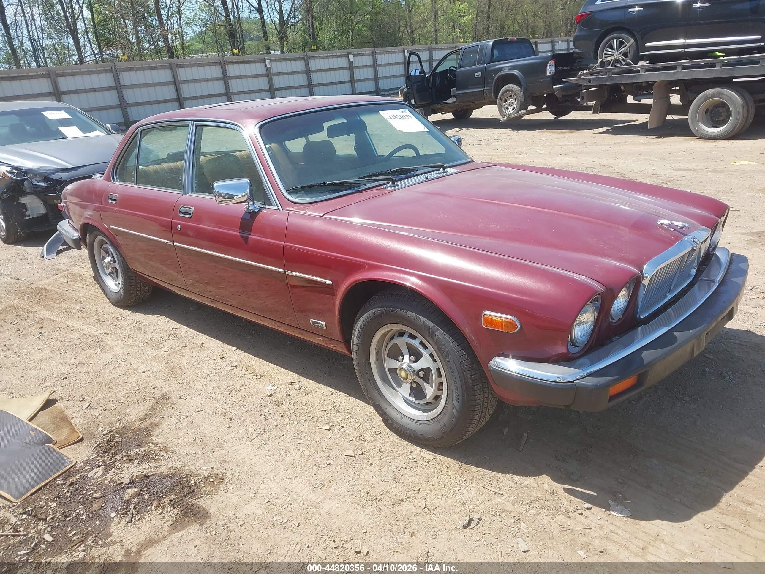 1985 Jaguar Xj6   Maroon vin: SAJAV1348FC393121