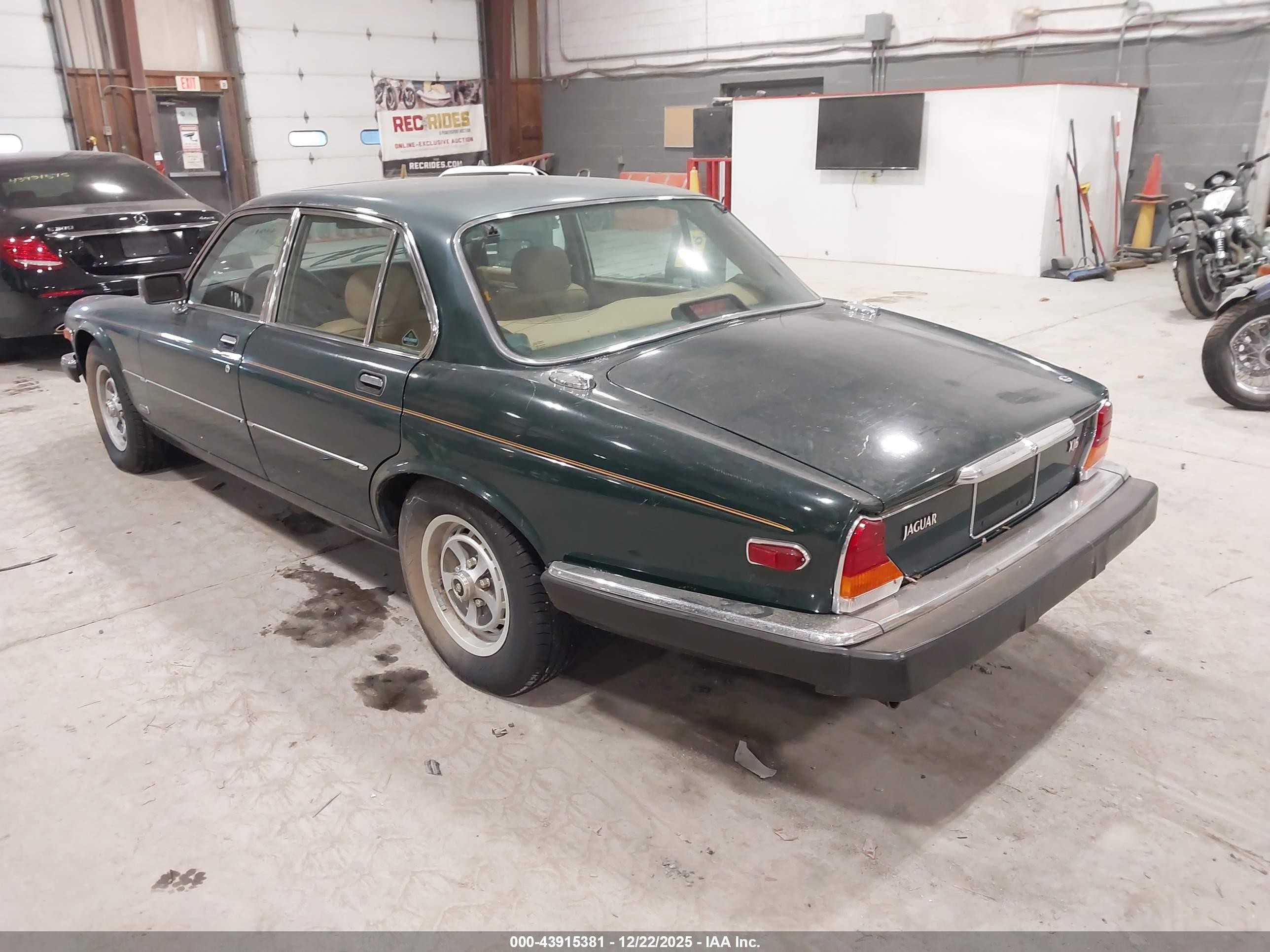 1986 Jaguar Xj6   Green vin: SAJAV1348GC459734
