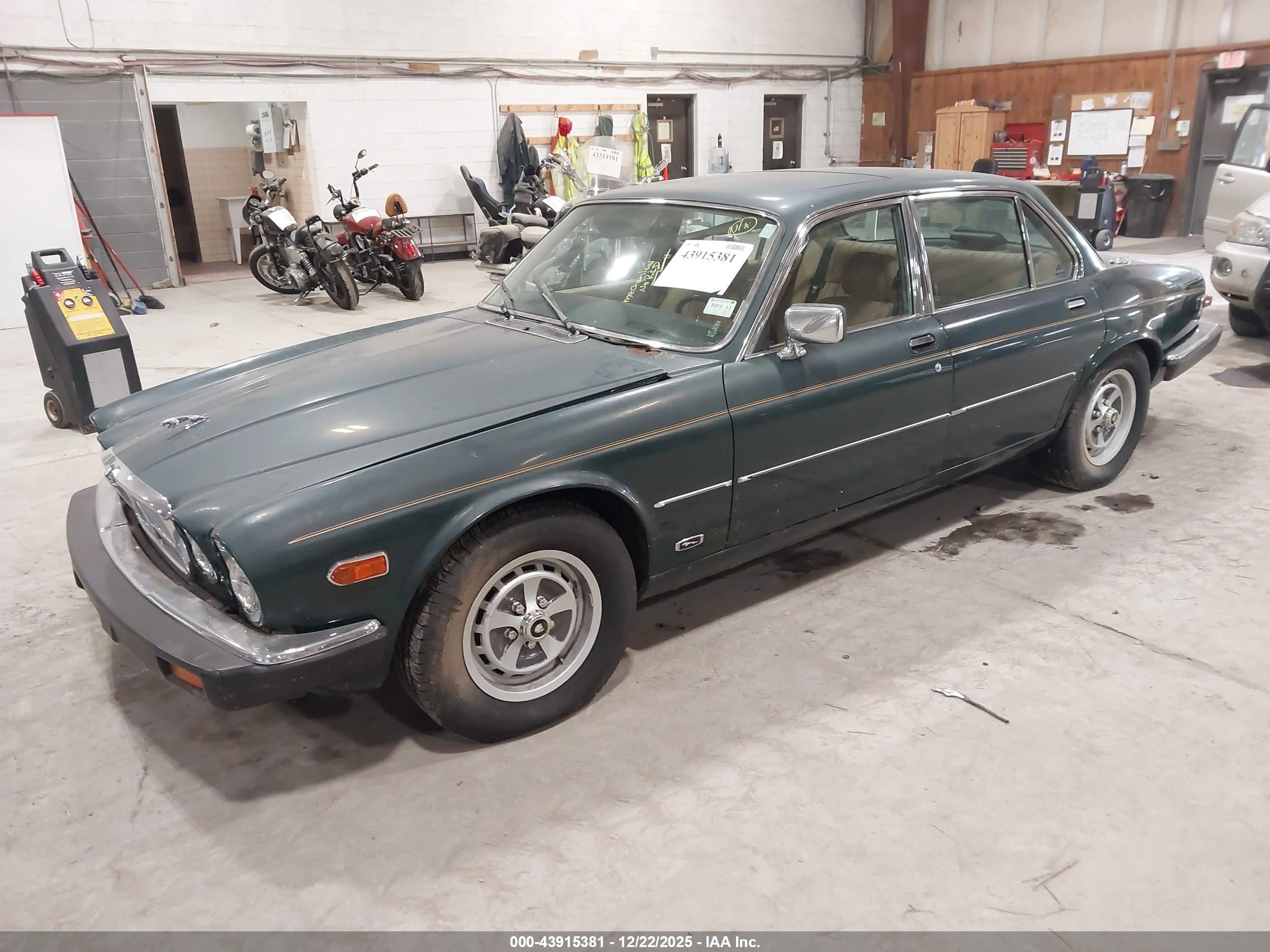 1986 Jaguar Xj6   Green vin: SAJAV1348GC459734