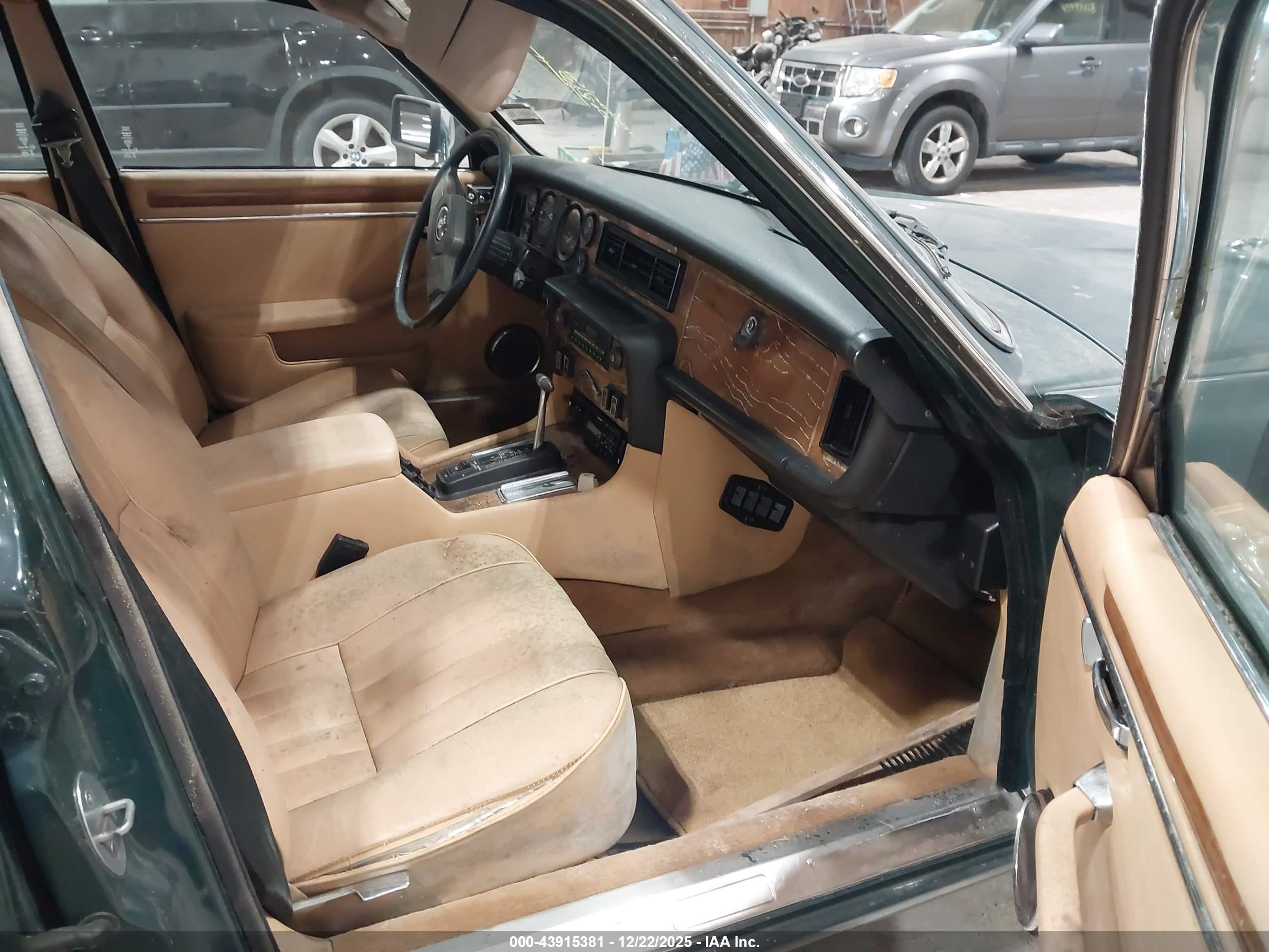 1986 Jaguar Xj6   Green vin: SAJAV1348GC459734