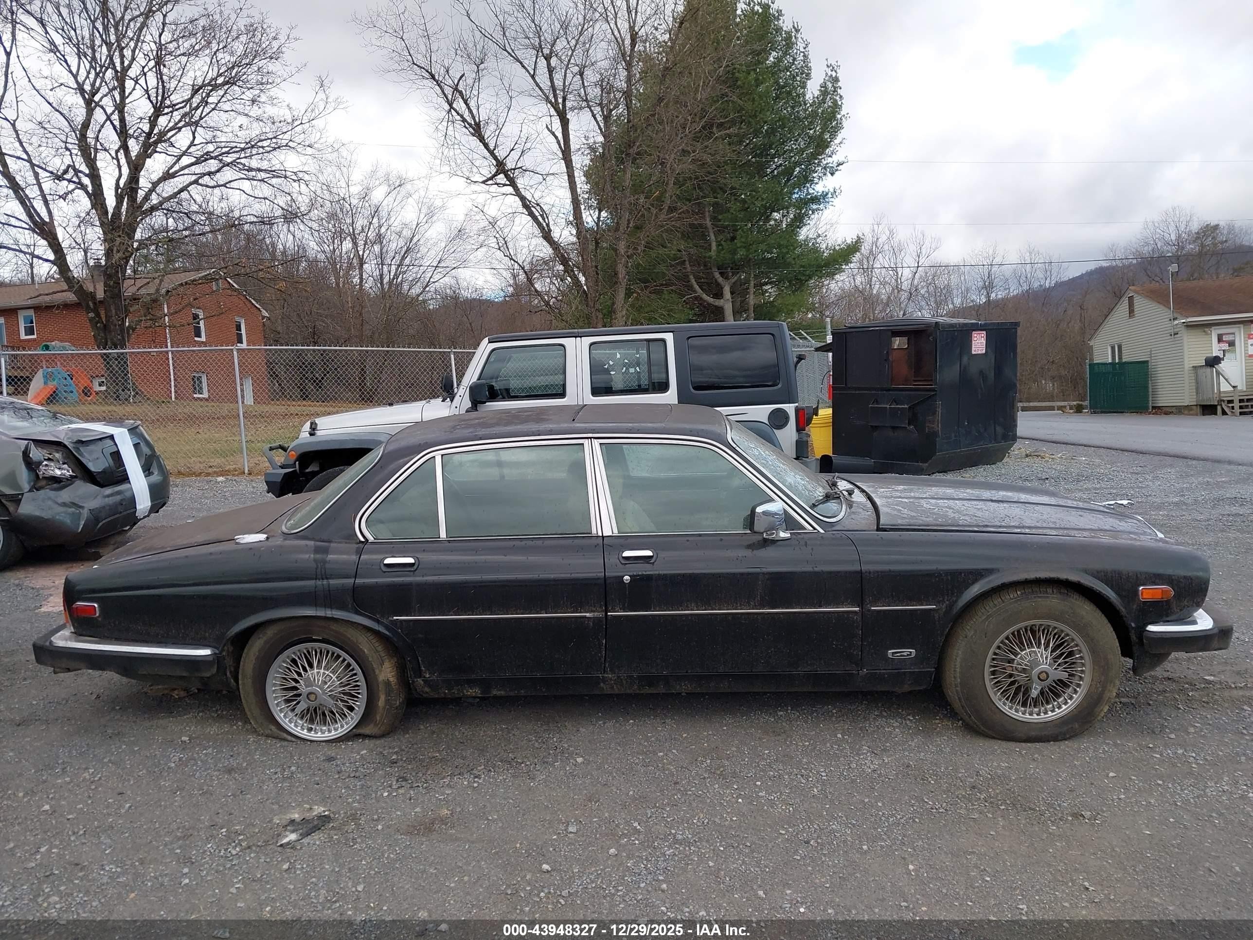 1986 Jaguar Xj6 Vanden Plas Black vin: SAJAY1342GC444914