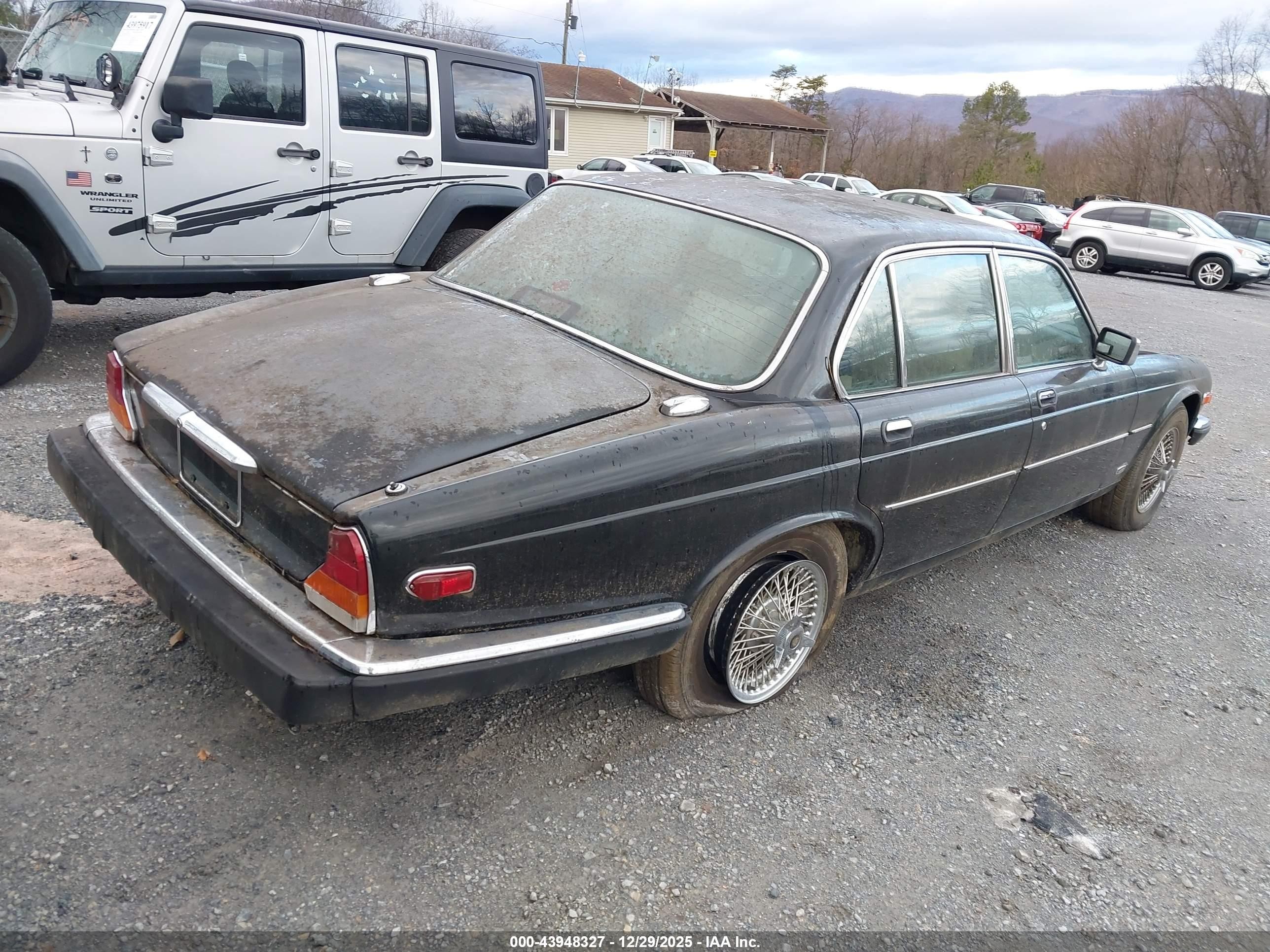 1986 Jaguar Xj6 Vanden Plas Black vin: SAJAY1342GC444914