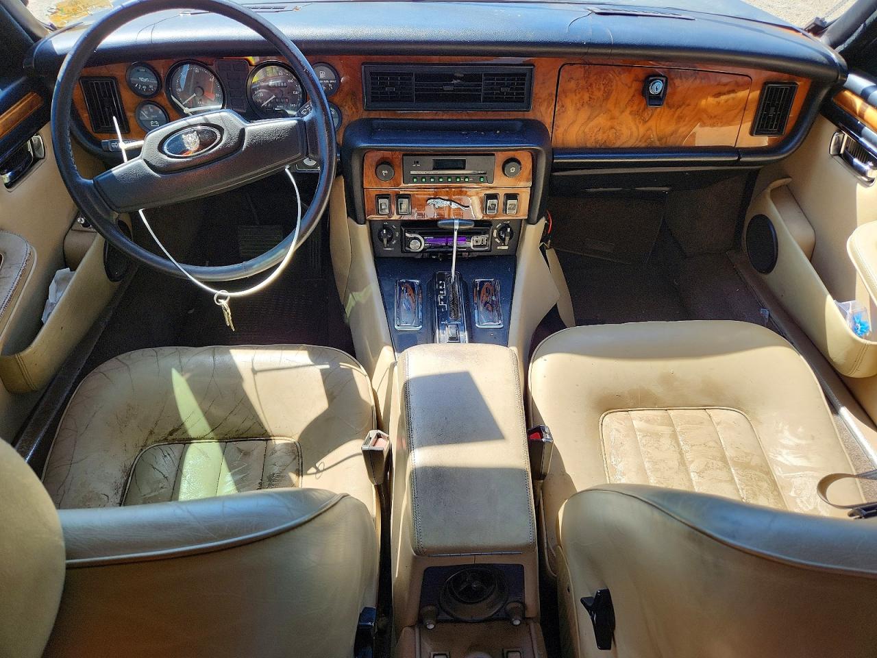1985 Jaguar Xj6 Vanden Plas Two Tone vin: SAJAY1343FC397388