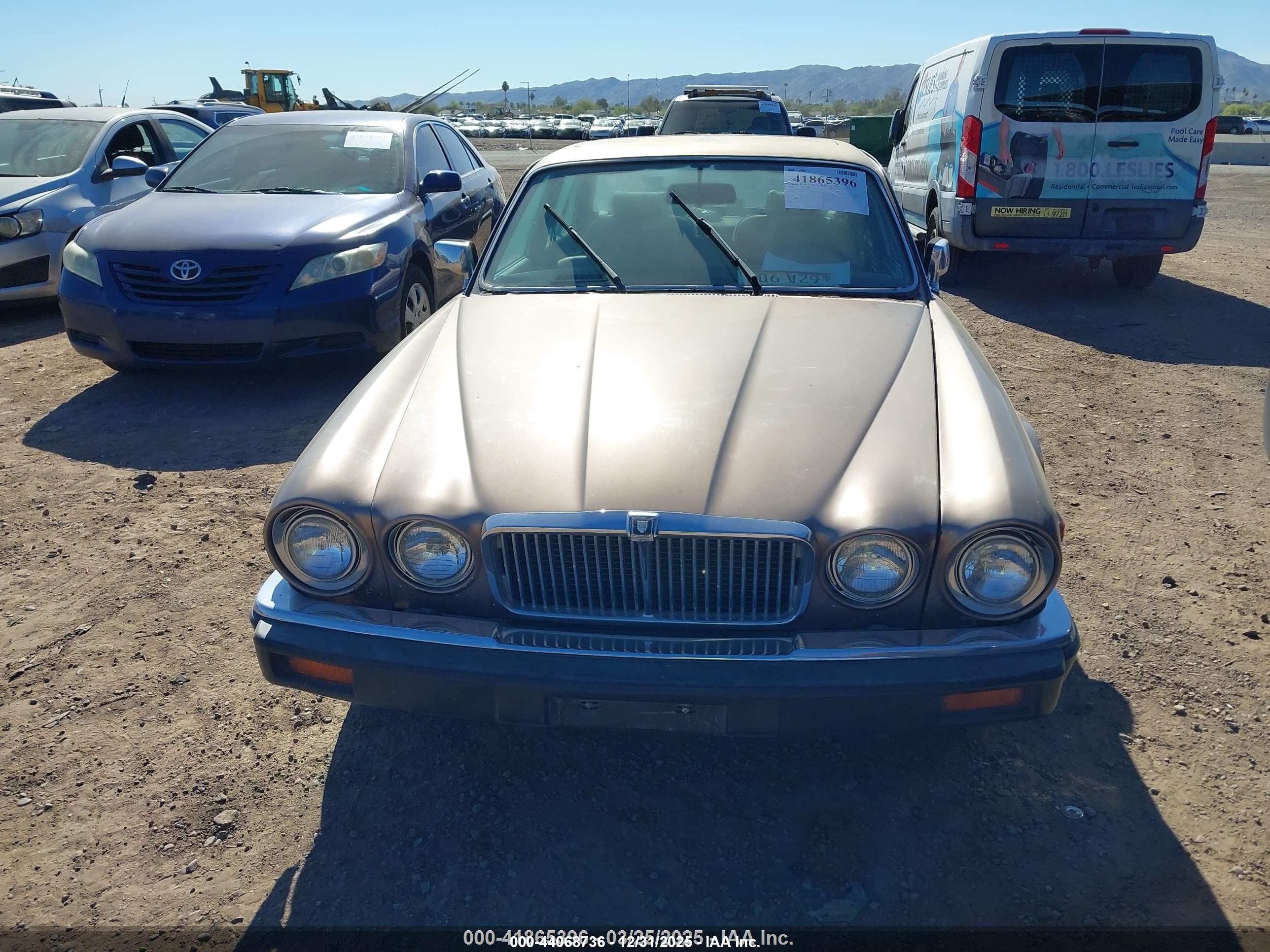 1986 Jaguar Xj6 Vanden Plas Коричневый vin: SAJAY1343GC456151