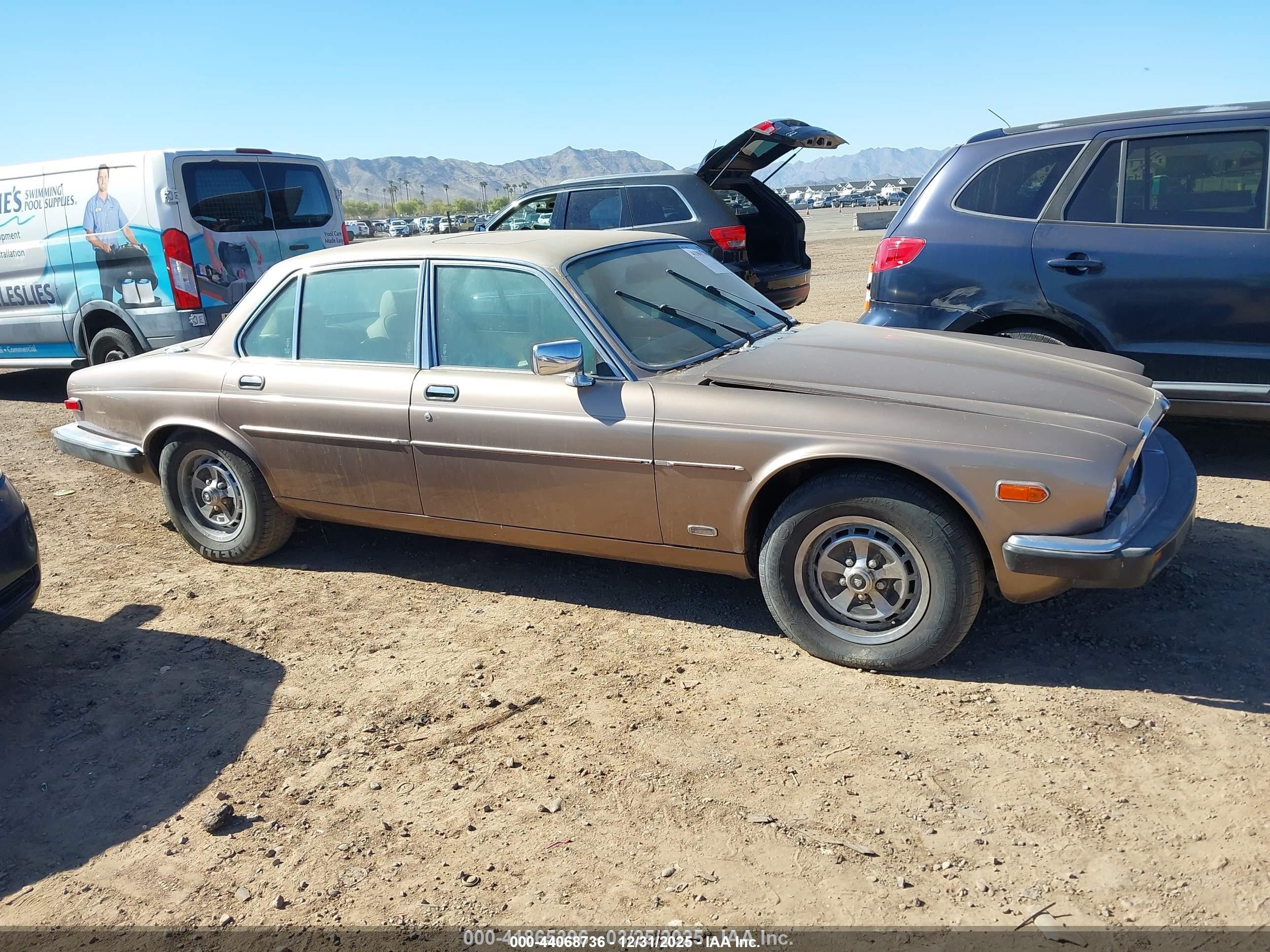 1986 Jaguar Xj6 Vanden Plas Коричневый vin: SAJAY1343GC456151