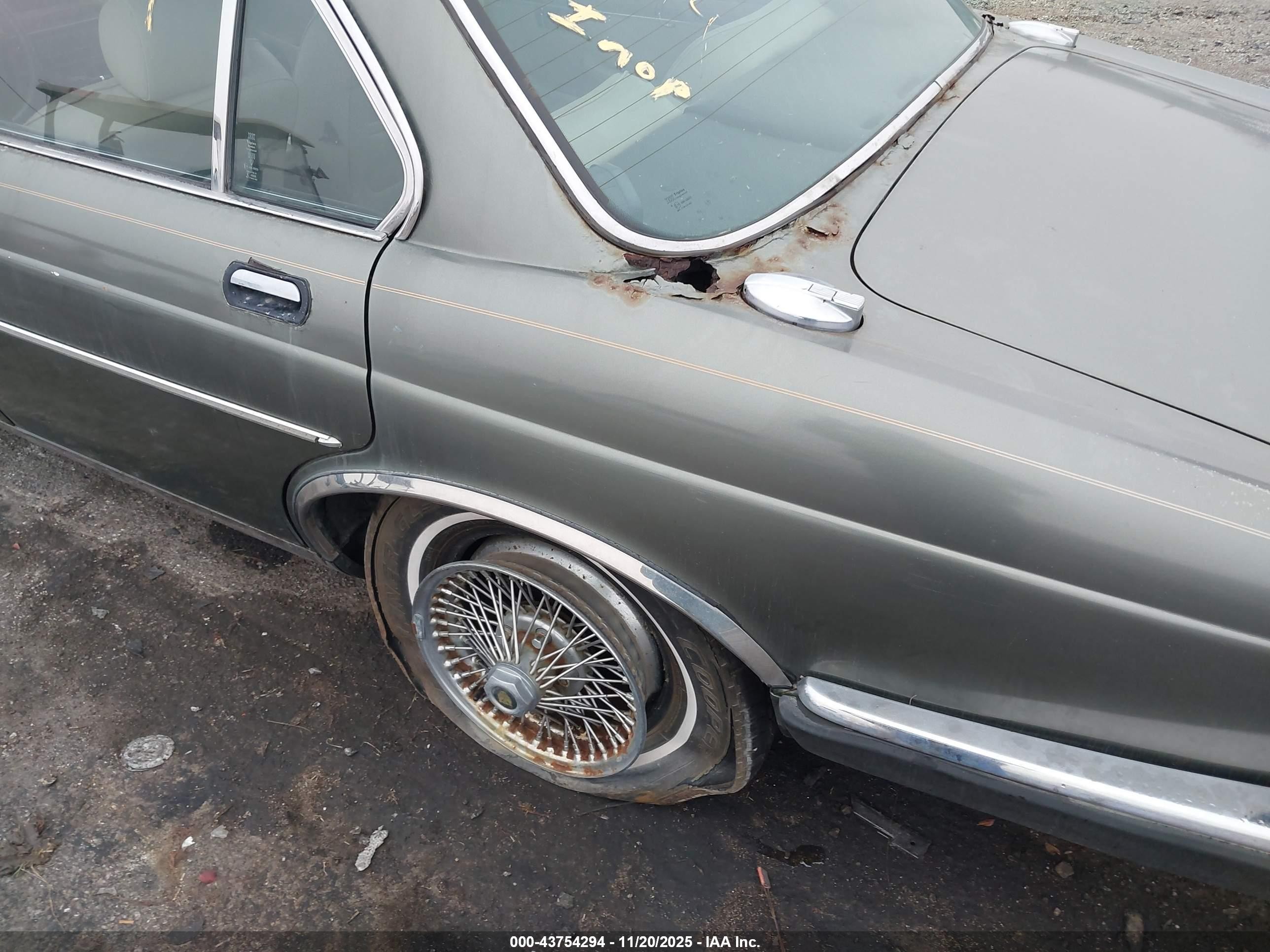 1985 Jaguar Xj6 Vanden Plas Green vin: SAJAY1346FC391682
