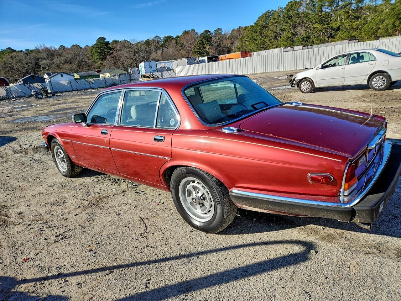 1986 Jaguar Xj6 Vanden Plas Maroon vin: SAJAY1346GC450151