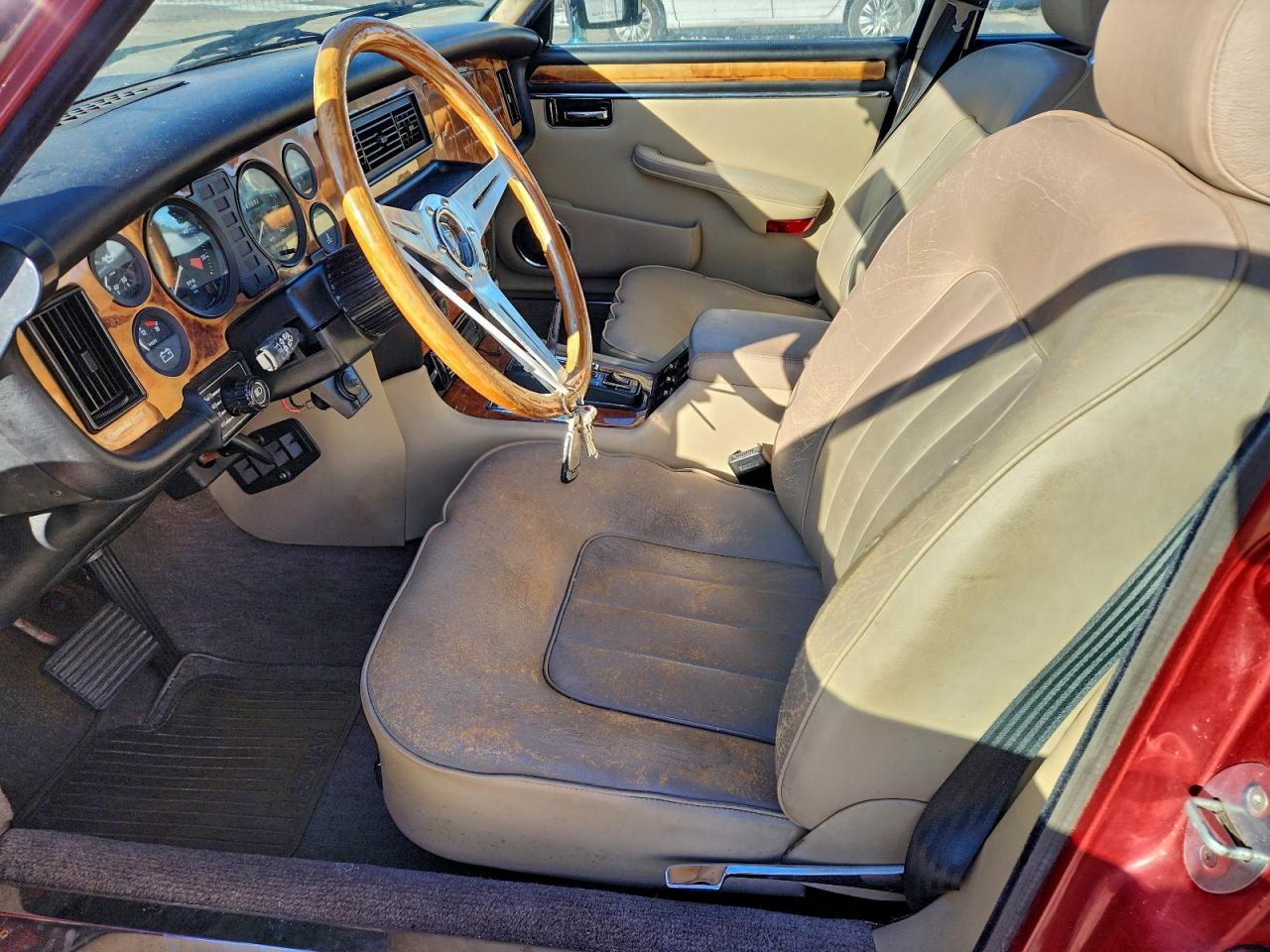 1986 Jaguar Xj6 Vanden Plas Maroon vin: SAJAY1346GC450151