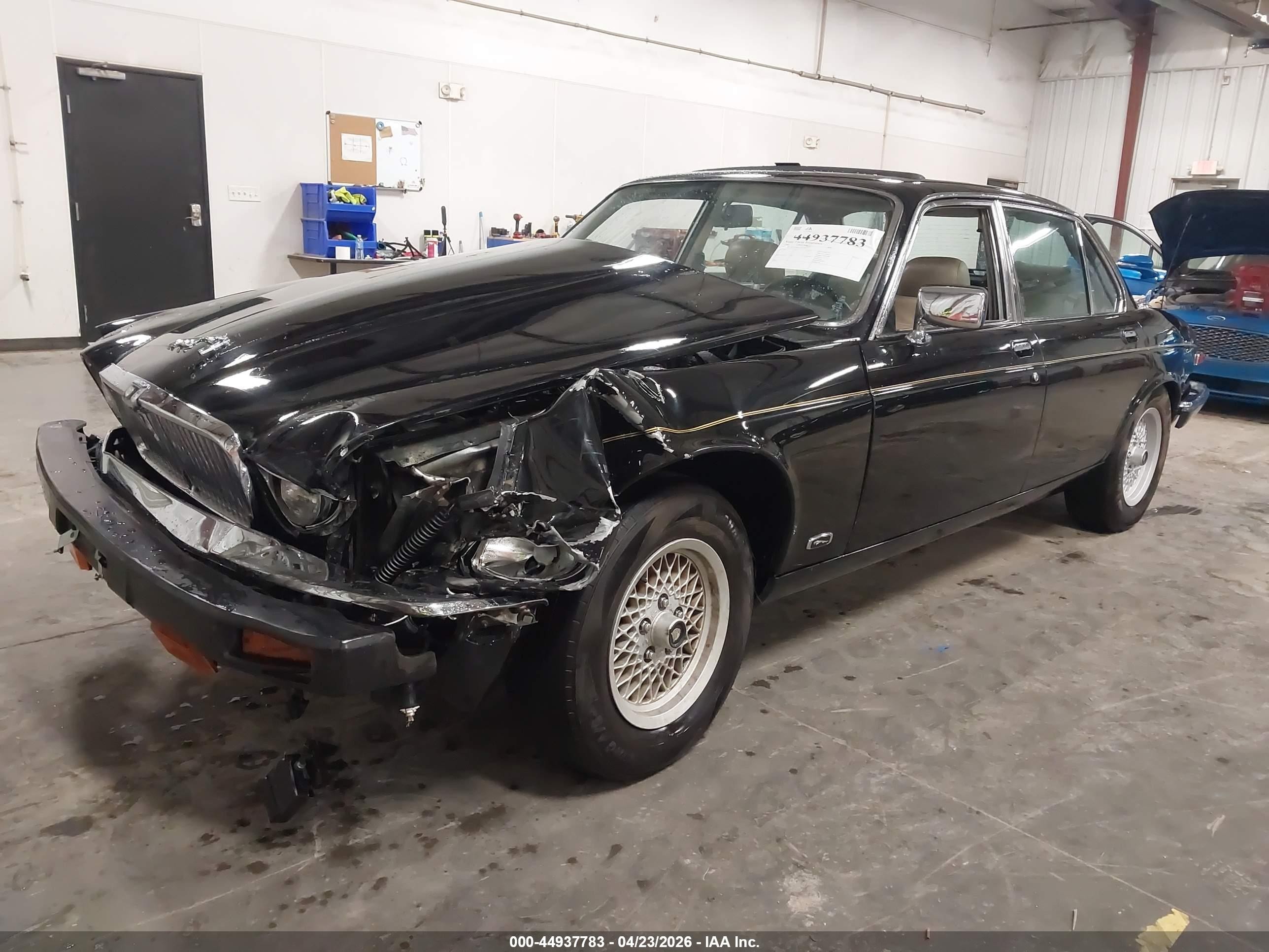 1986 Jaguar Xj6 Vanden Plas Black vin: SAJAY1349GC451293