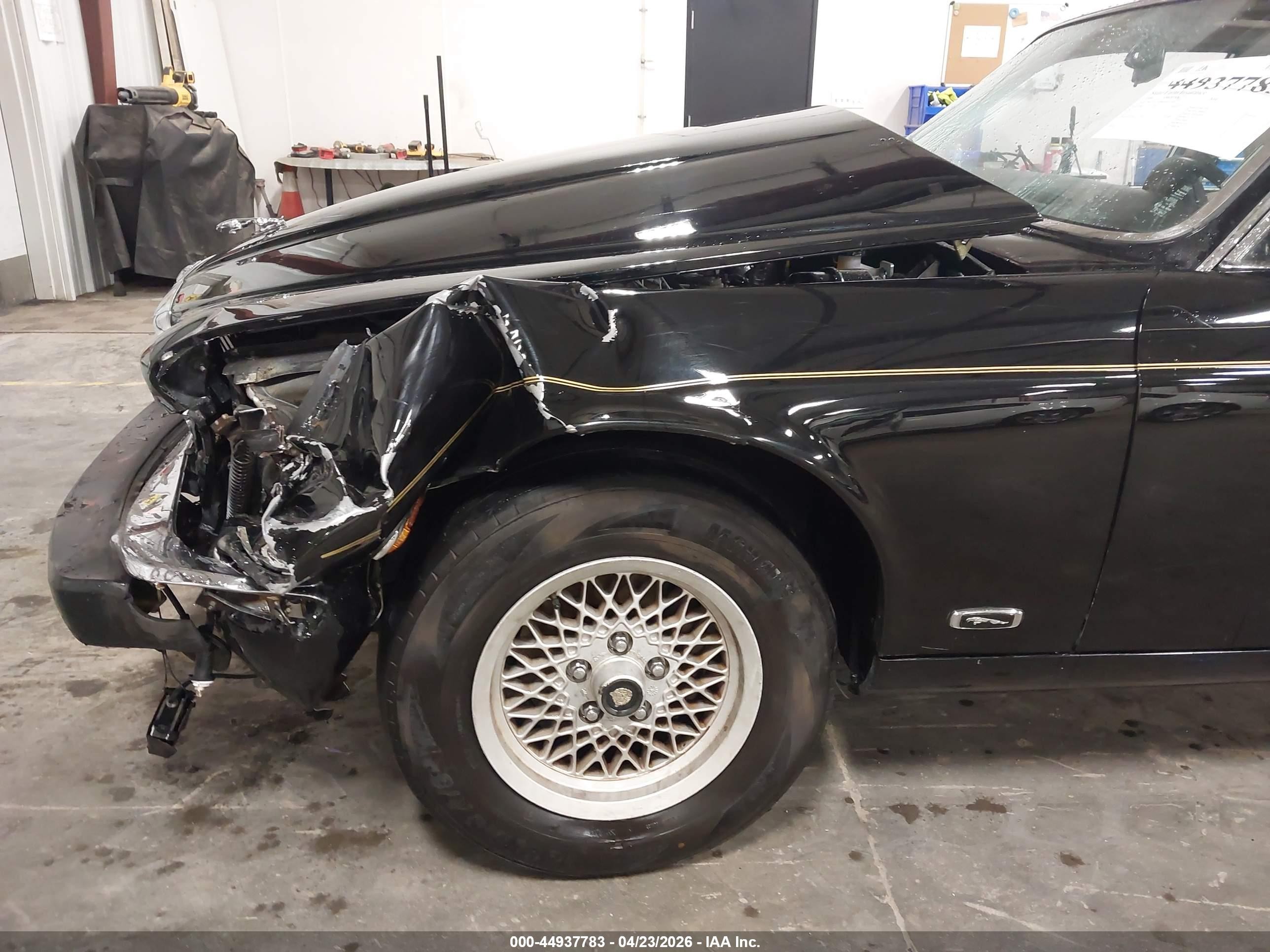 1986 Jaguar Xj6 Vanden Plas Black vin: SAJAY1349GC451293