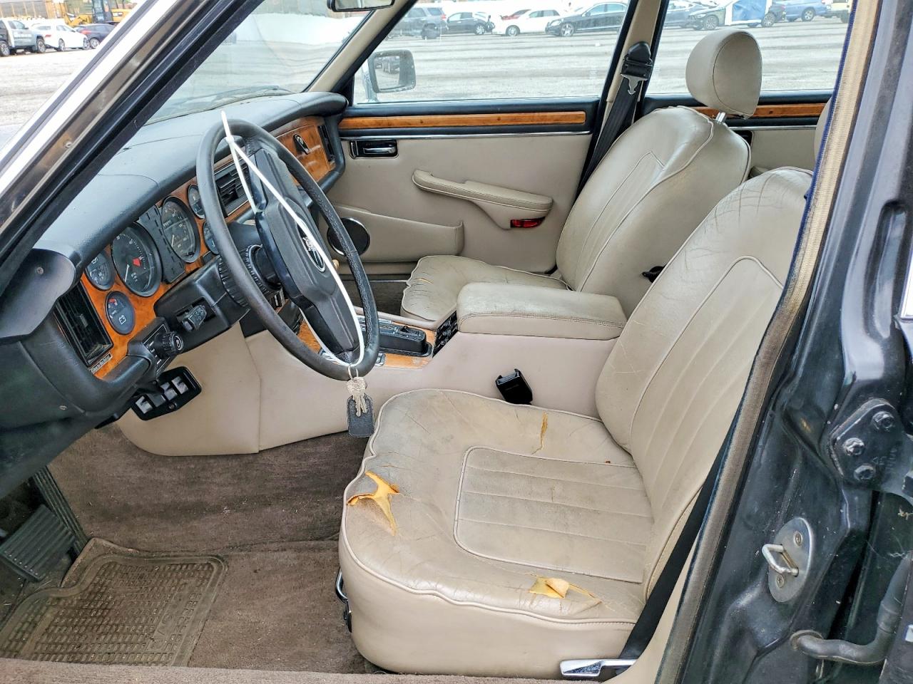 1986 Jaguar Xj6 Vanden Plas Black vin: SAJAY134XGC438696