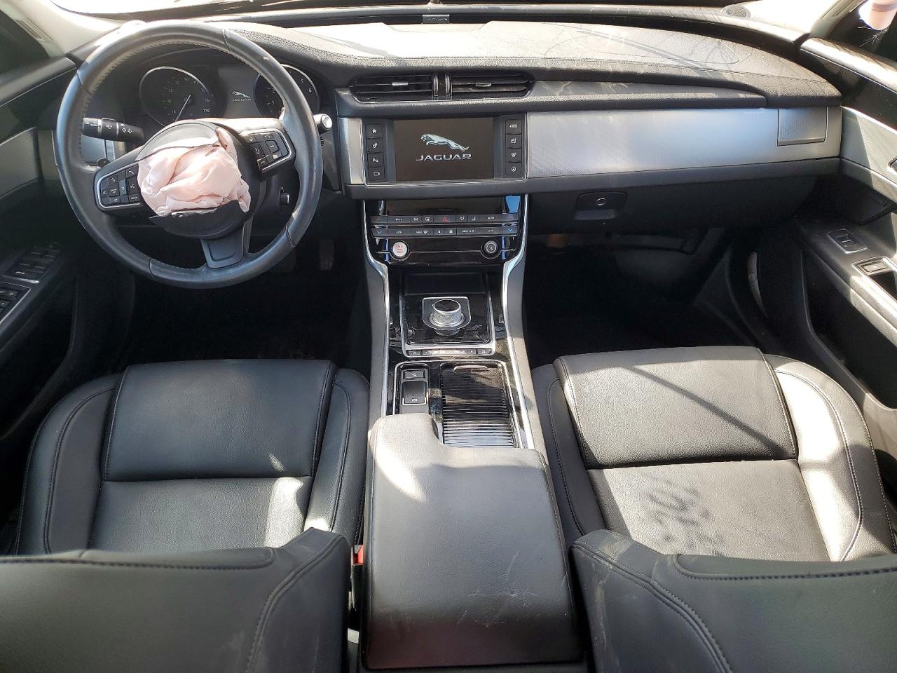 2016 Jaguar Xf Premium White vin: SAJBD4BV9GCY13294