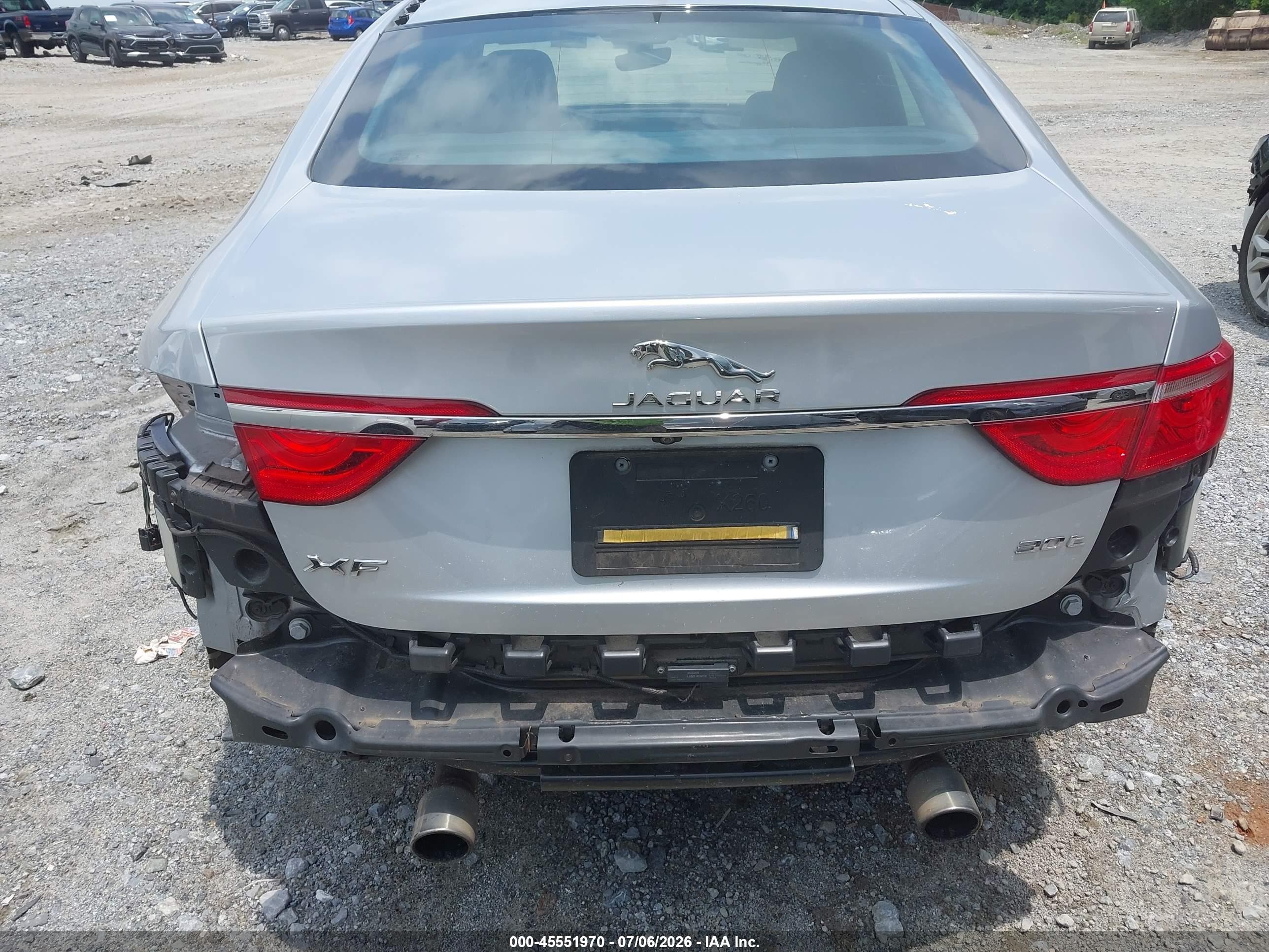2019 Jaguar Xf 30t Premium Silver vin: SAJBD4GX8KCY76454