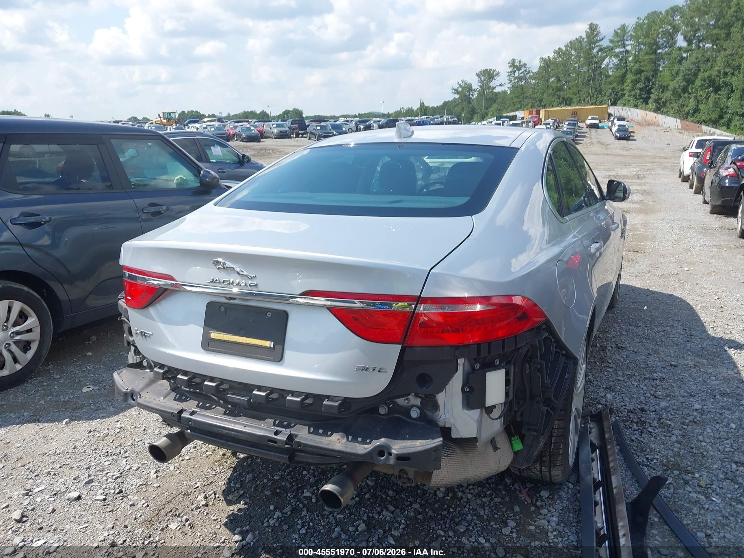 2019 Jaguar Xf 30t Premium Silver vin: SAJBD4GX8KCY76454