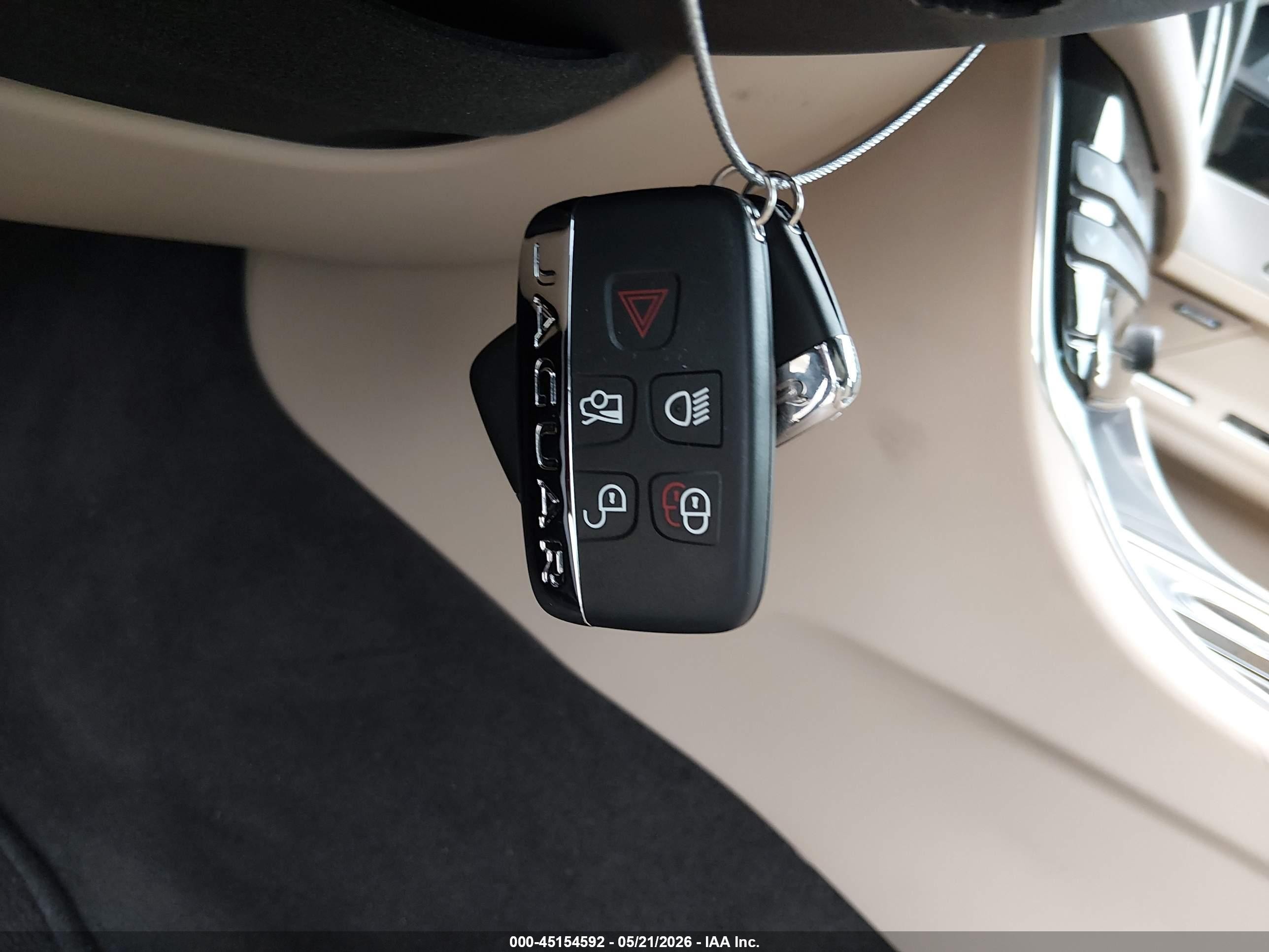2016 Jaguar Xf 35t Prestige Burgundy vin: SAJBE4BV2GCY14557