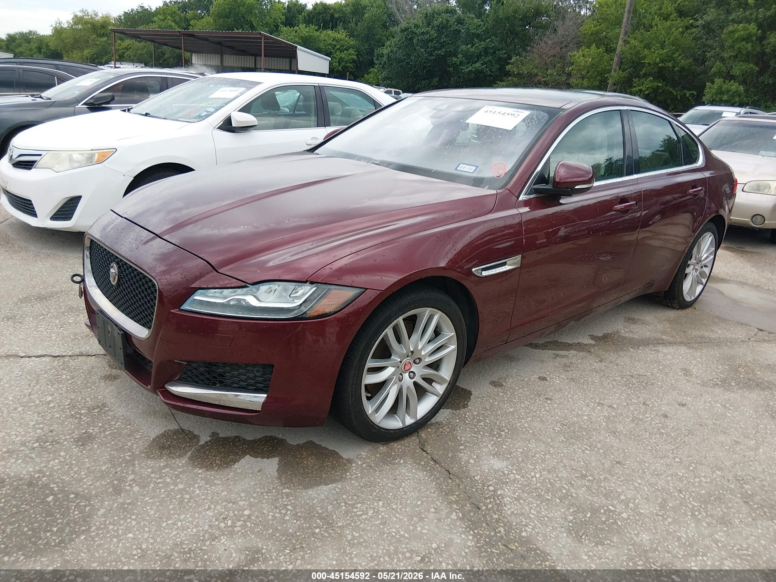 2016 Jaguar Xf 35t Prestige Burgundy vin: SAJBE4BV2GCY14557