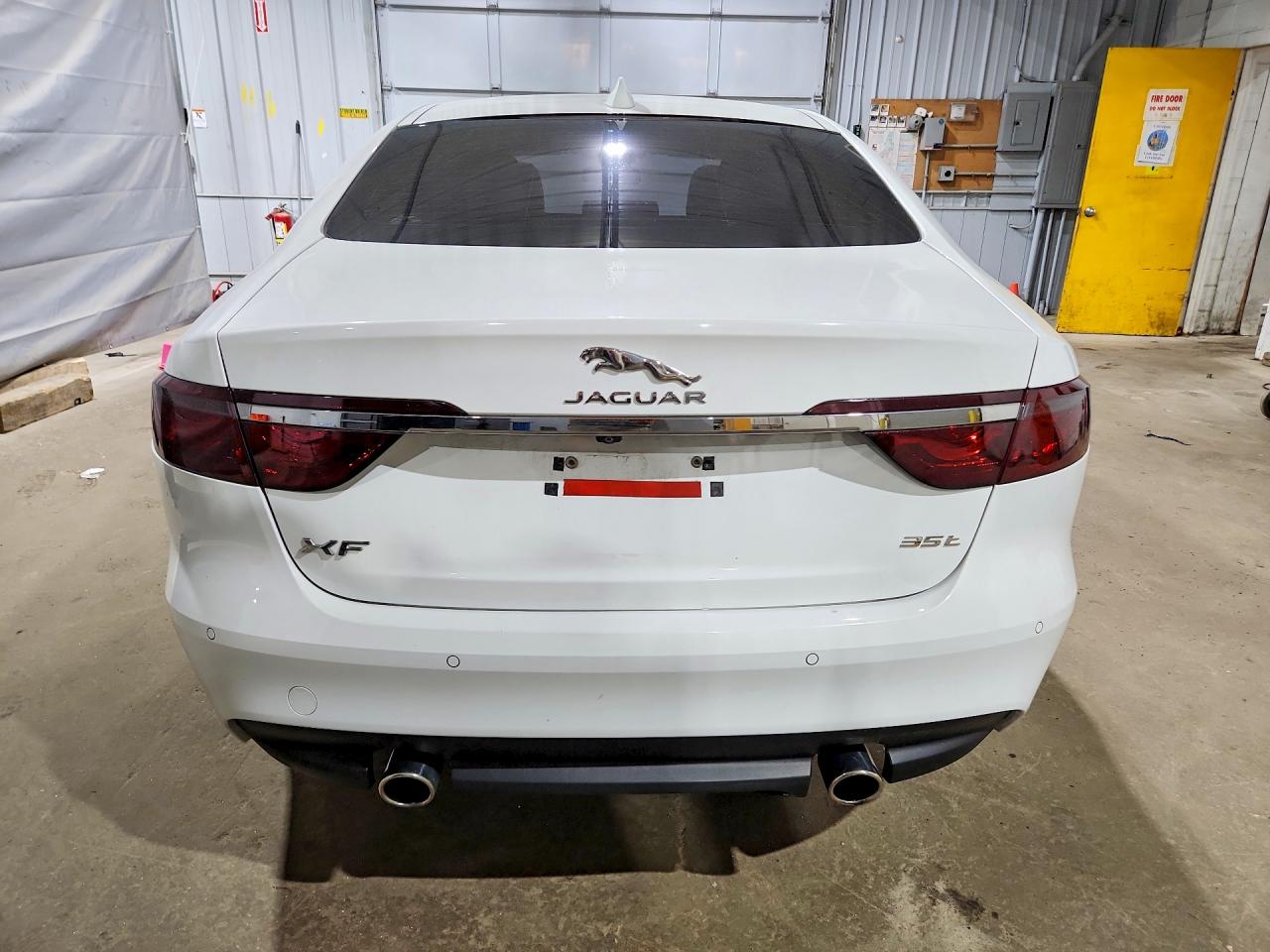 2016 Jaguar Xf Prestige White vin: SAJBE4BV8GCY02669