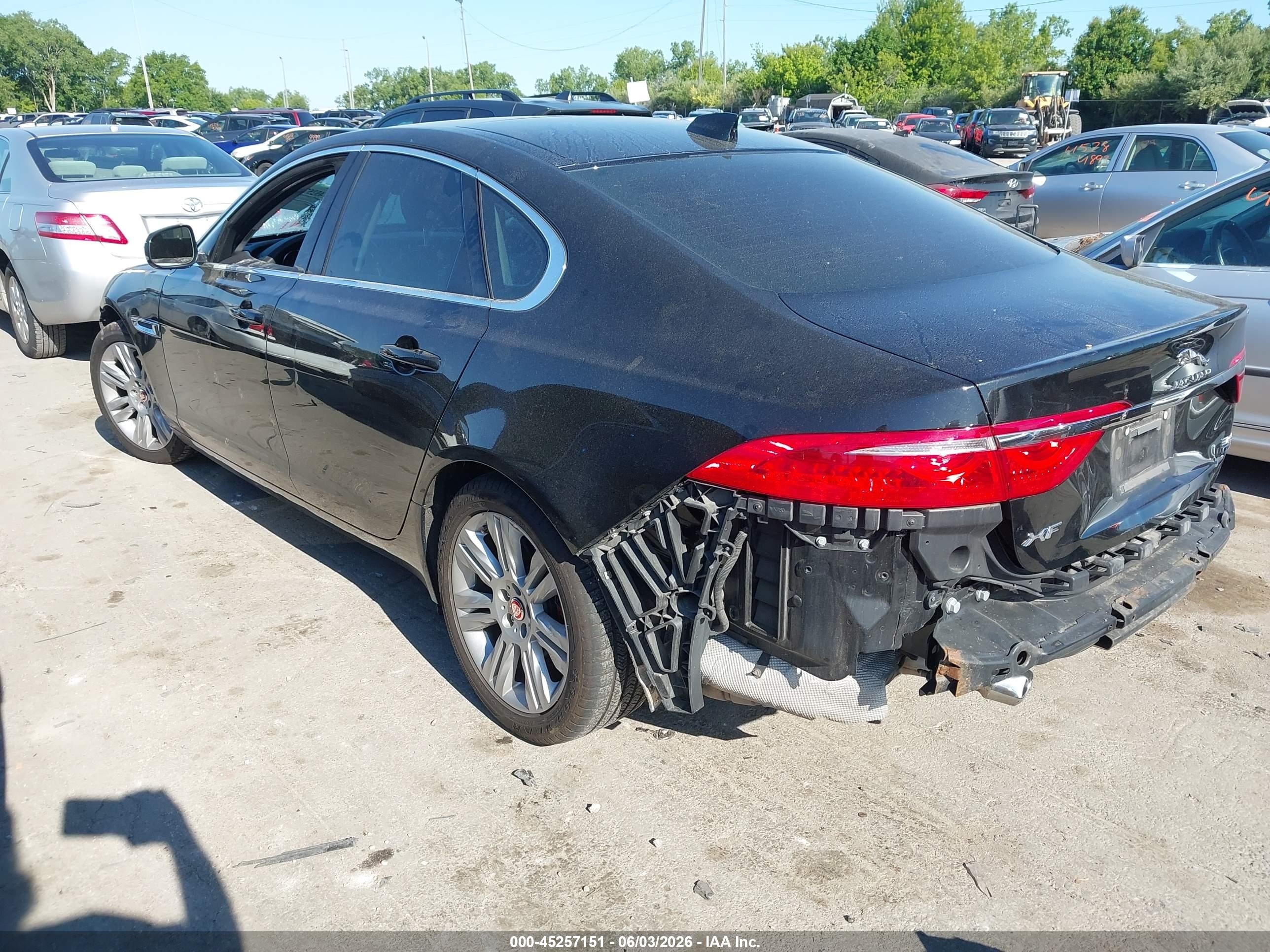 2016 Jaguar Xf 35t Premium Black vin: SAJBJ4BV7GCY23542