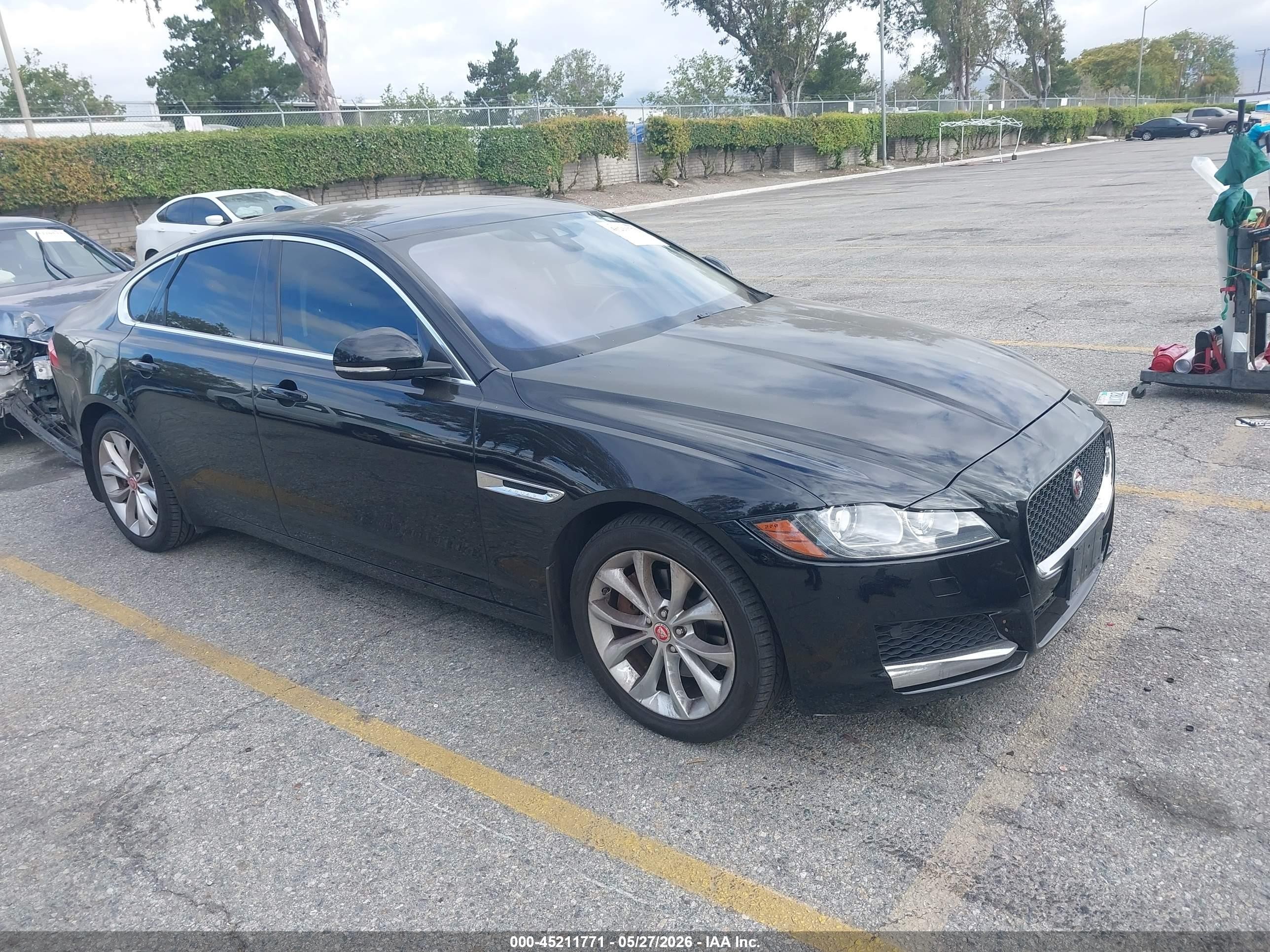 2019 Jaguar Xf 25t Premium Black vin: SAJBJ4FX1KCY79223