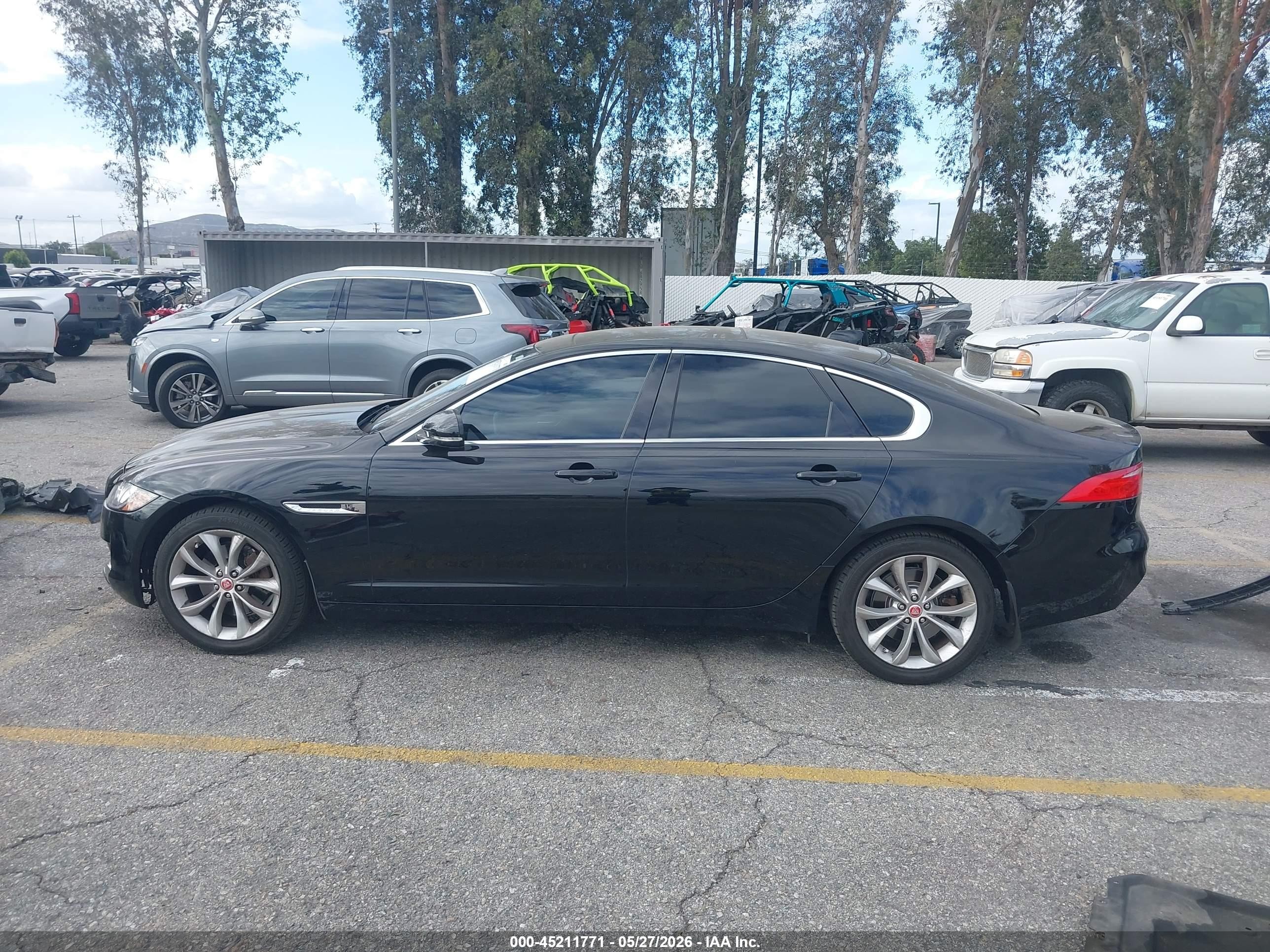 2019 Jaguar Xf 25t Premium Black vin: SAJBJ4FX1KCY79223