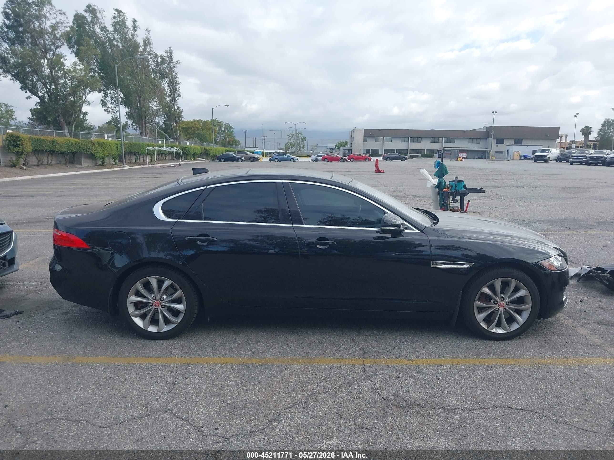2019 Jaguar Xf 25t Premium Black vin: SAJBJ4FX1KCY79223
