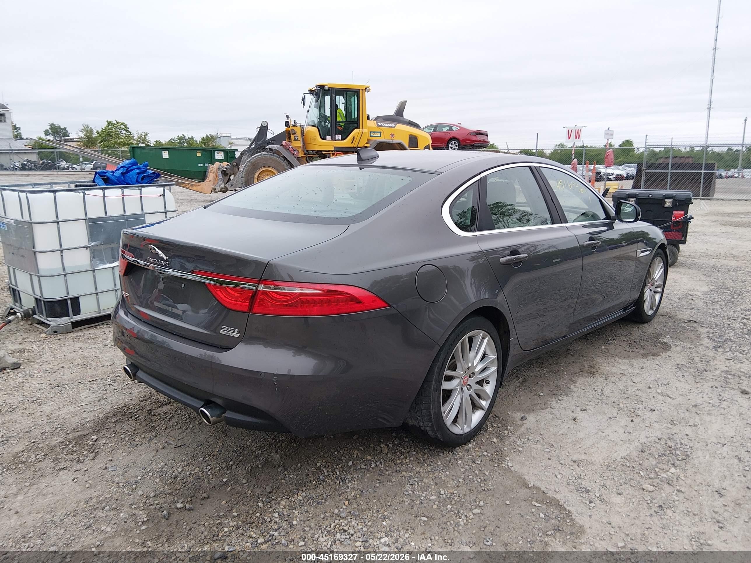 2016 Jaguar Xf 35t Prestige Gray vin: SAJBK4BV7GCY16152