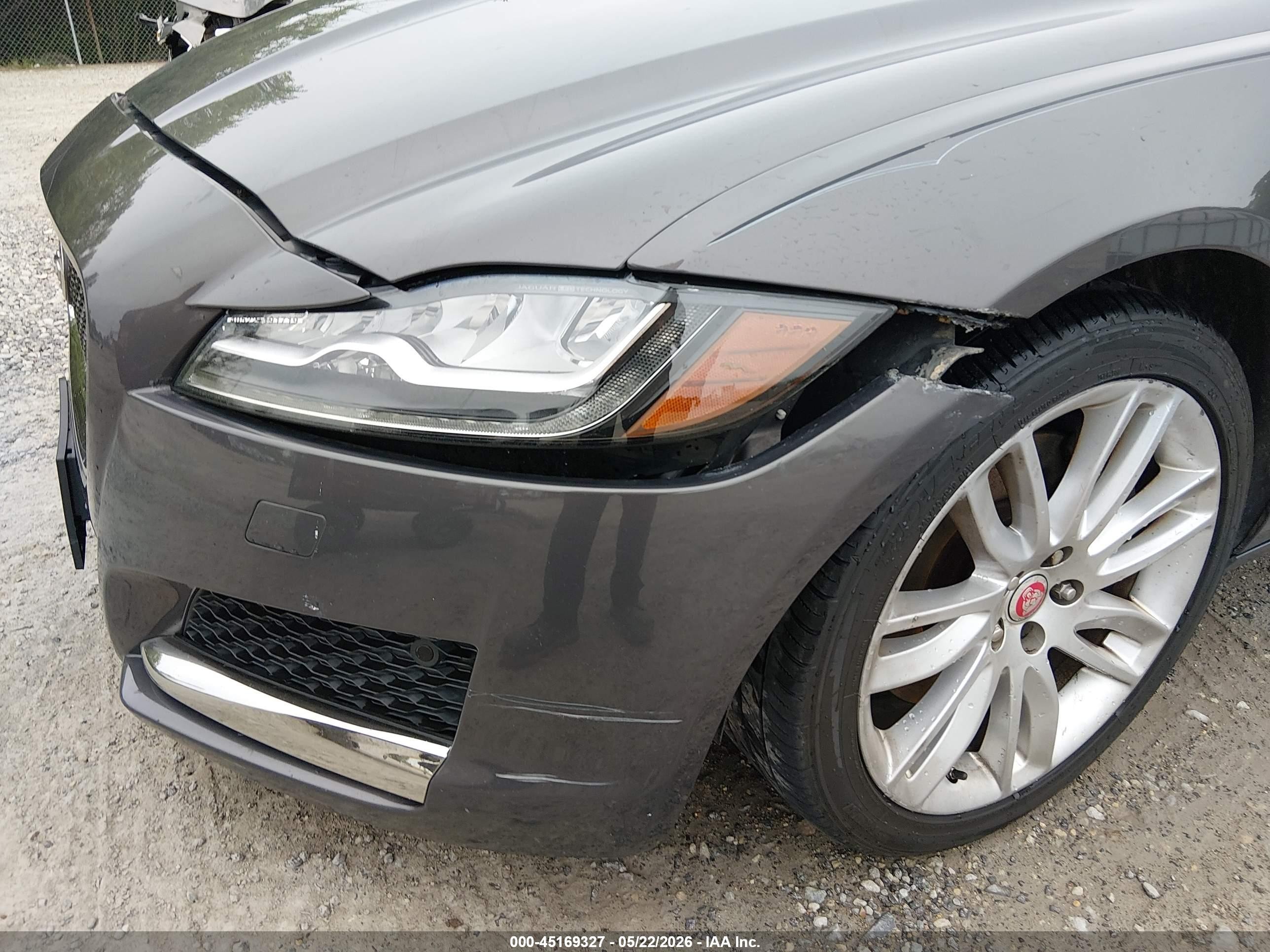 2016 Jaguar Xf 35t Prestige Gray vin: SAJBK4BV7GCY16152