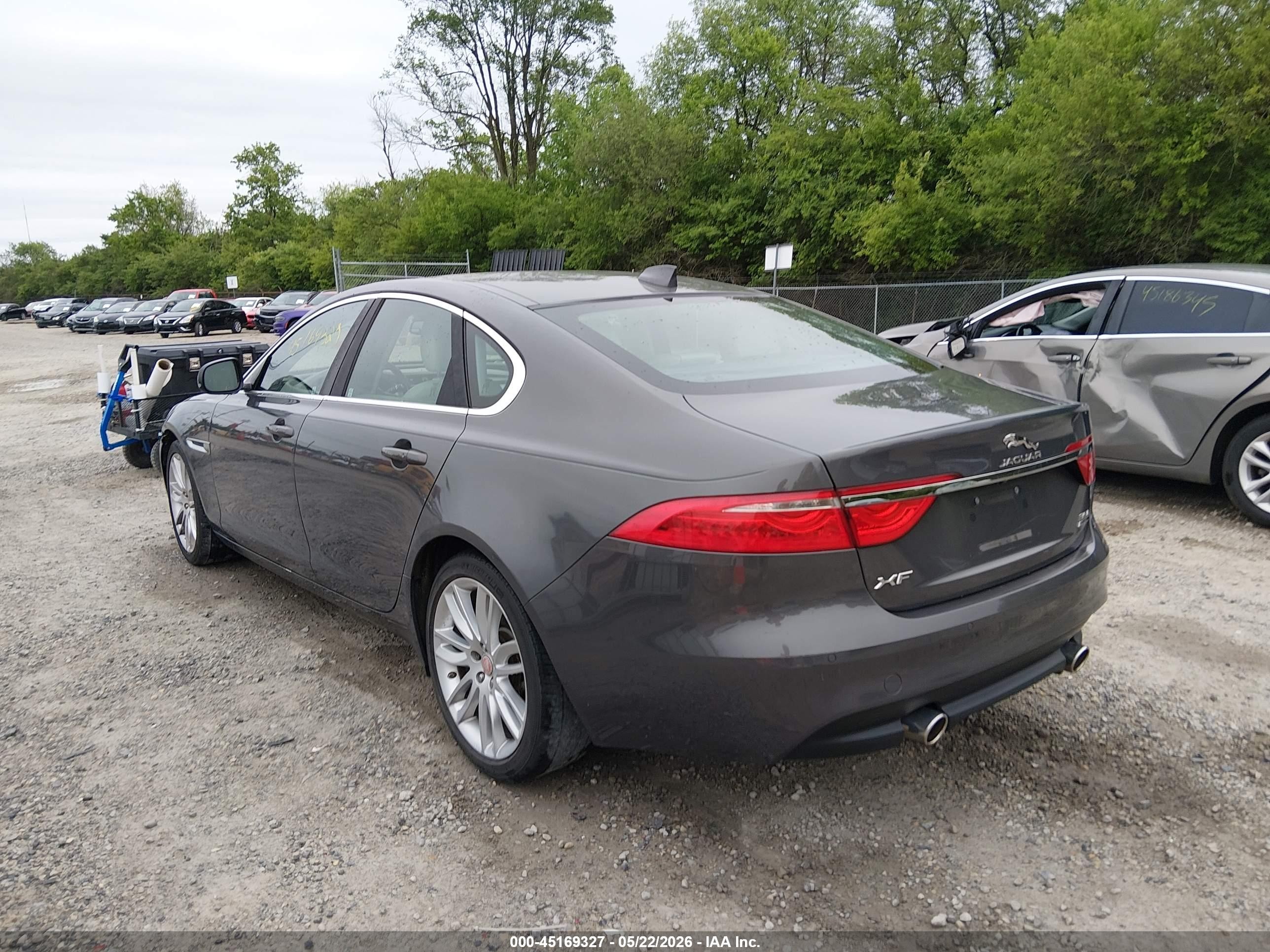 2016 Jaguar Xf 35t Prestige Gray vin: SAJBK4BV7GCY16152