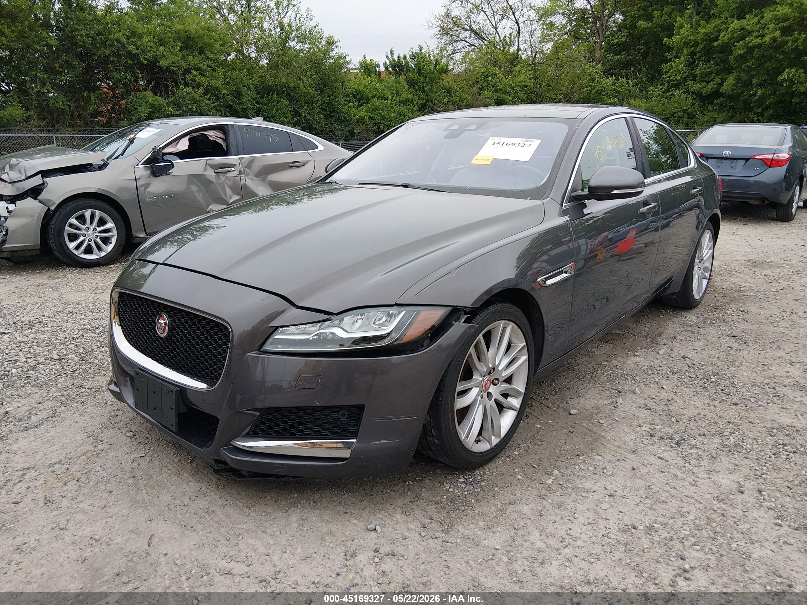 2016 Jaguar Xf 35t Prestige Gray vin: SAJBK4BV7GCY16152