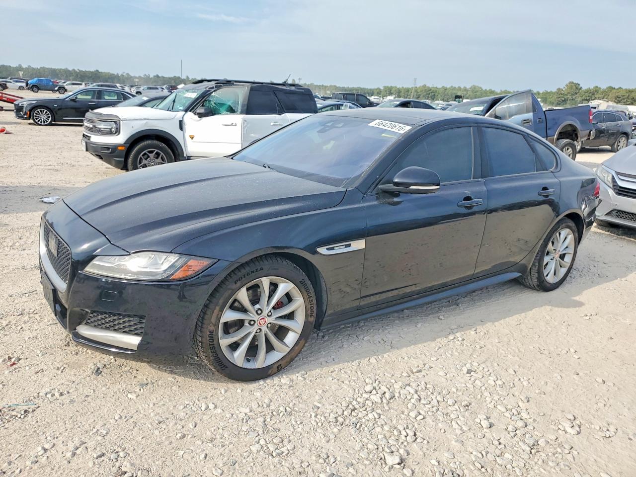 2017 Jaguar Xf R - Sport Black vin: SAJBL4BN8HCY43875