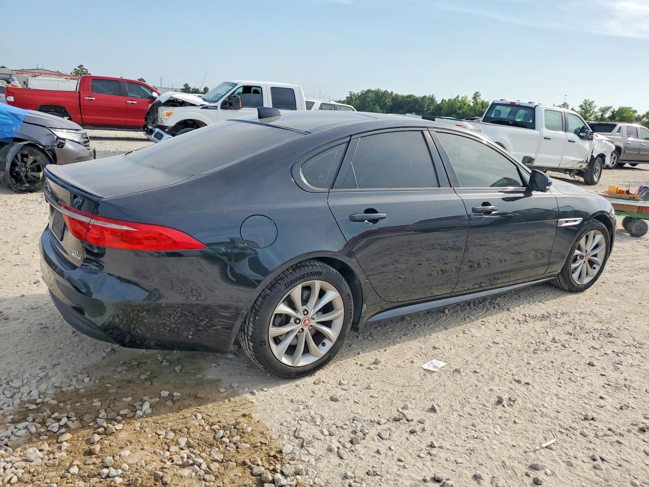 2017 Jaguar Xf R - Sport Black vin: SAJBL4BN8HCY43875