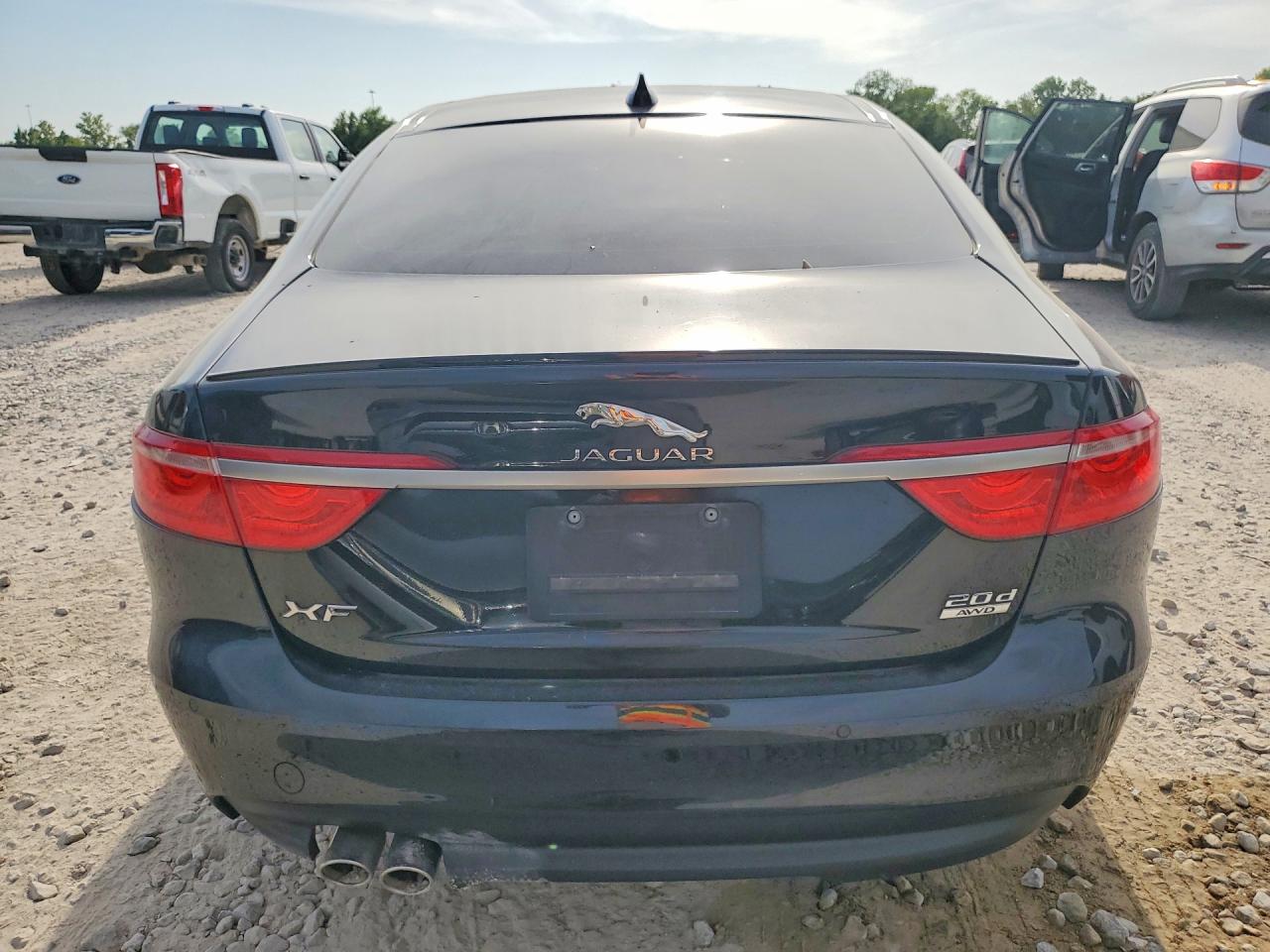 2017 Jaguar Xf R - Sport Black vin: SAJBL4BN8HCY43875