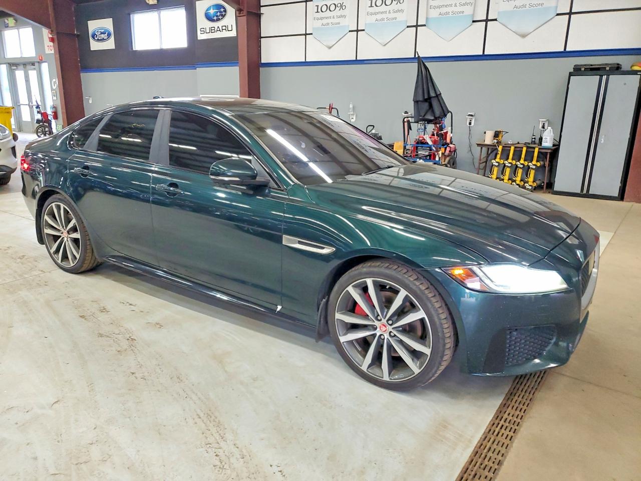 2016 Jaguar Xf S Green vin: SAJBM4BV9GCY23694