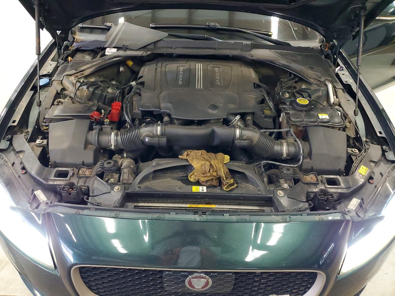 2016 Jaguar Xf S Green vin: SAJBM4BV9GCY23694